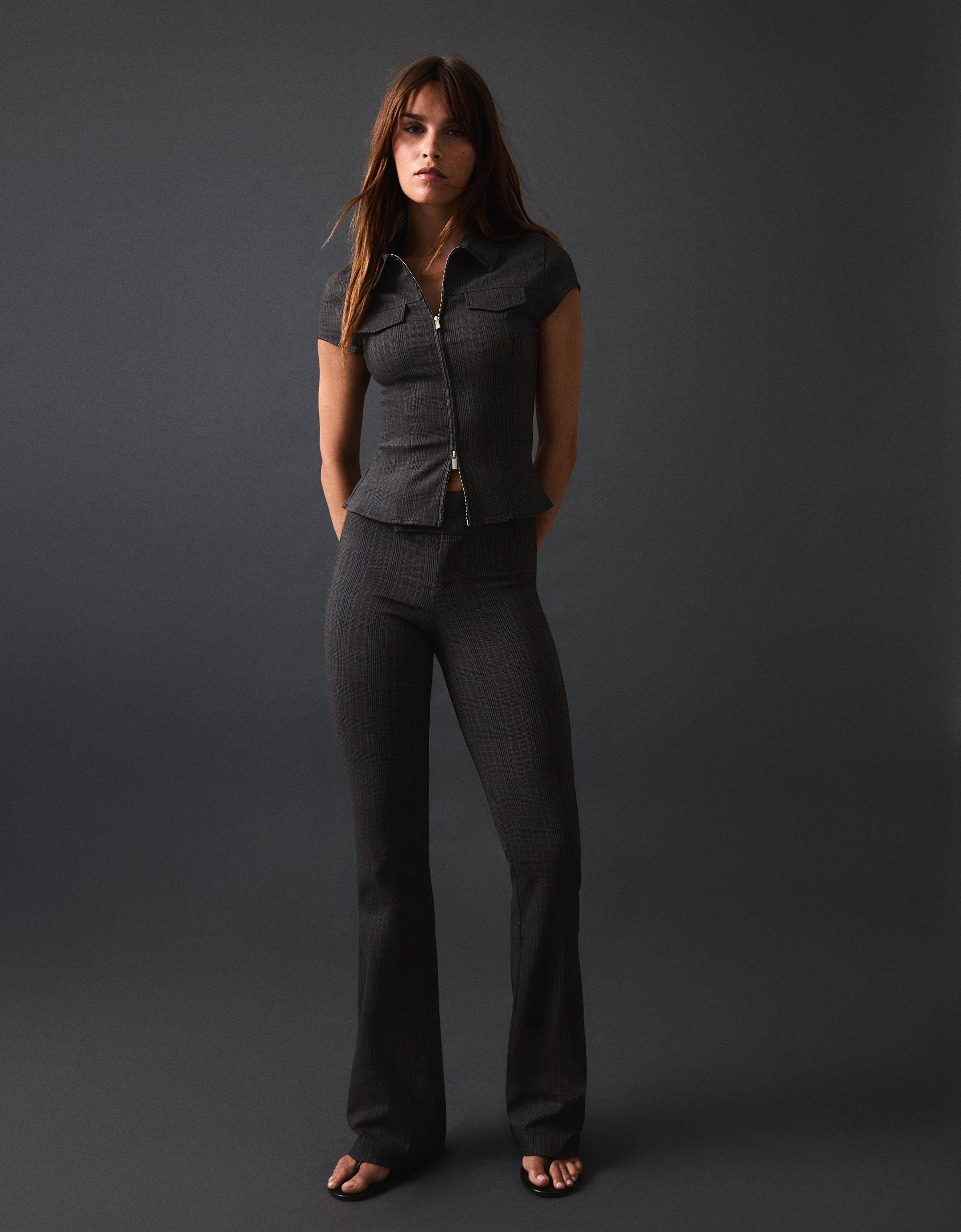 Bershka Pantalón Flare Bengalina Mujer 32 Gris Oscuro