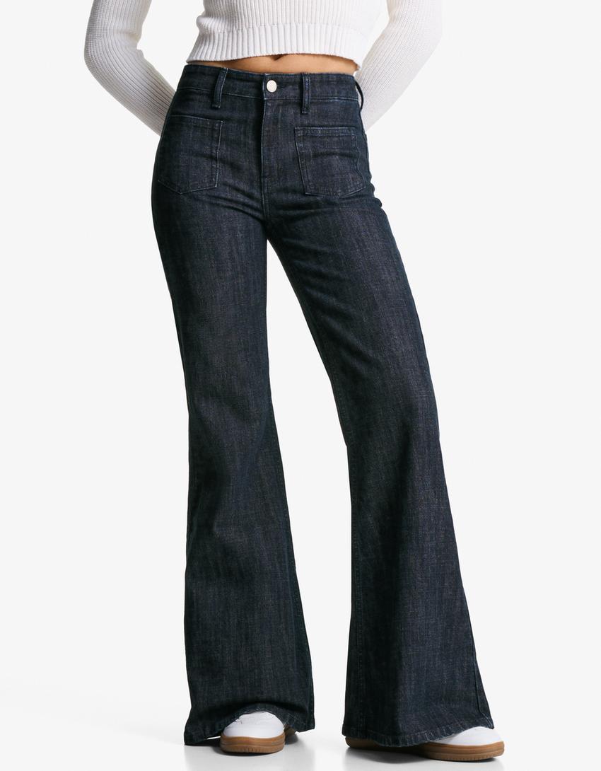 Utsvängda komfortjeans med fickor-Marin-3