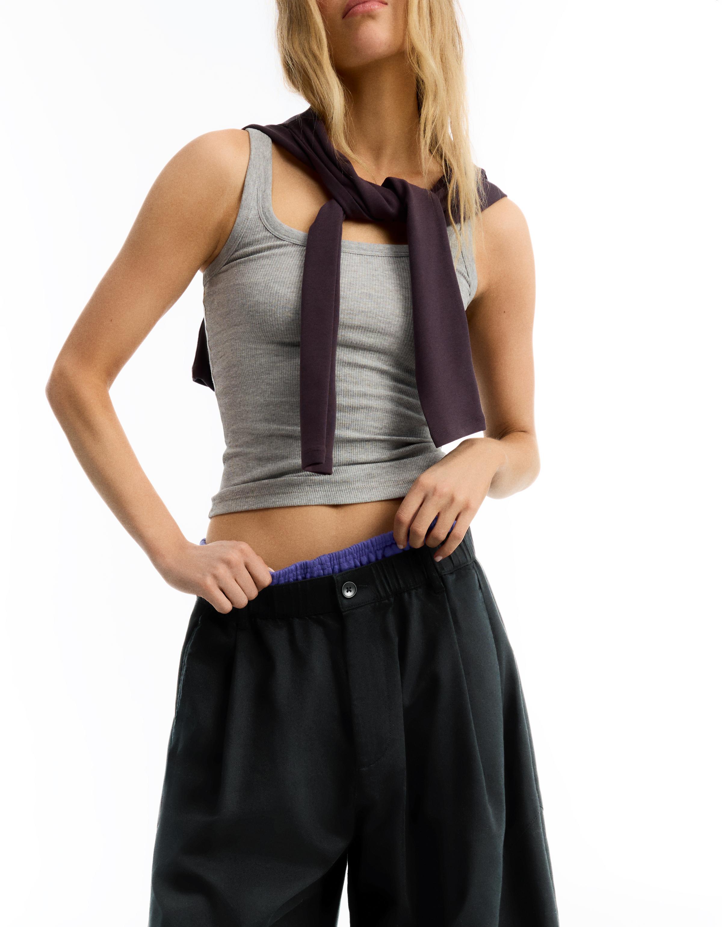 Darted barrel leg trousers — Black