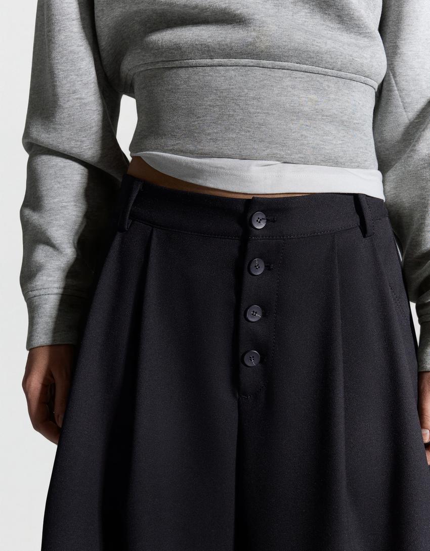 Striped culotte Bermuda shorts-Black