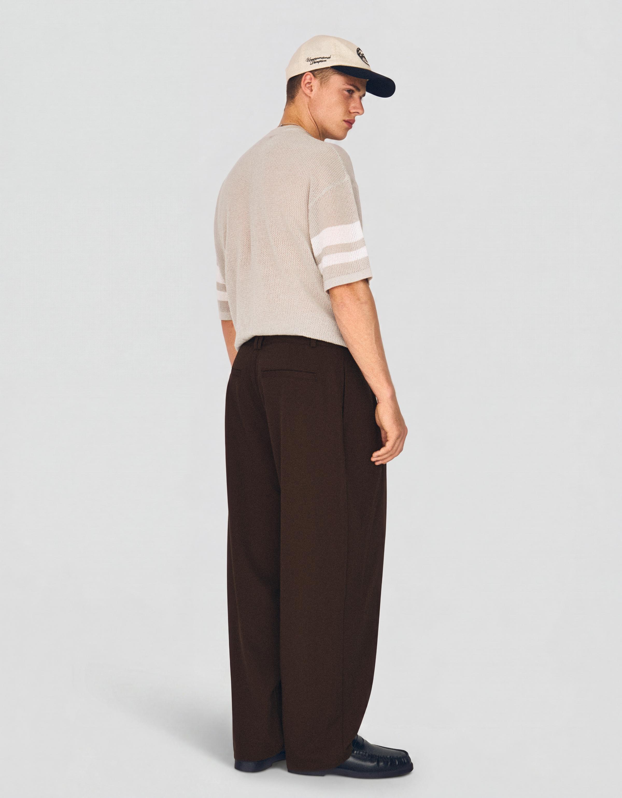 Pleated baggy trousers — Brown