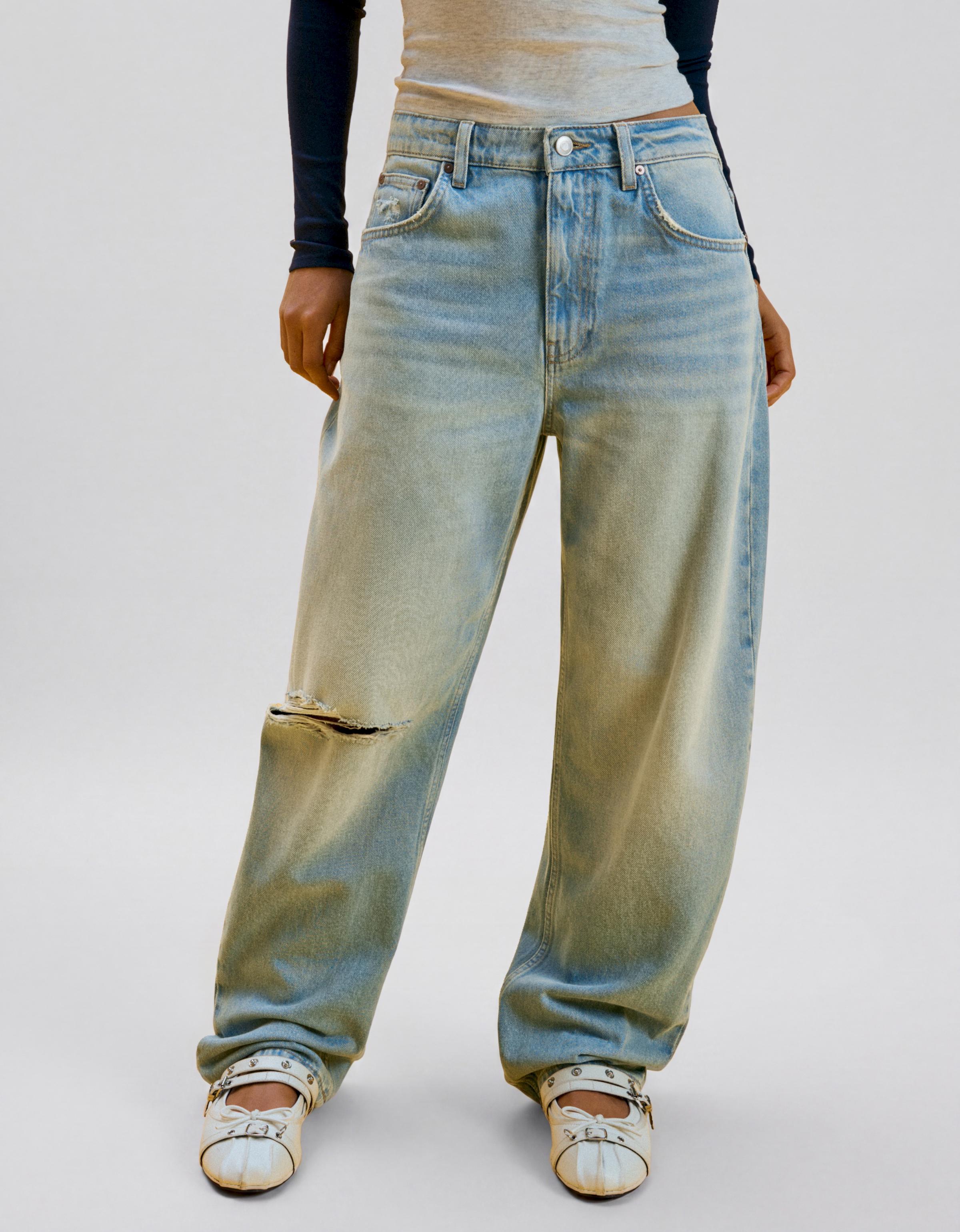 Ripped barrel loose jeans — Light blue