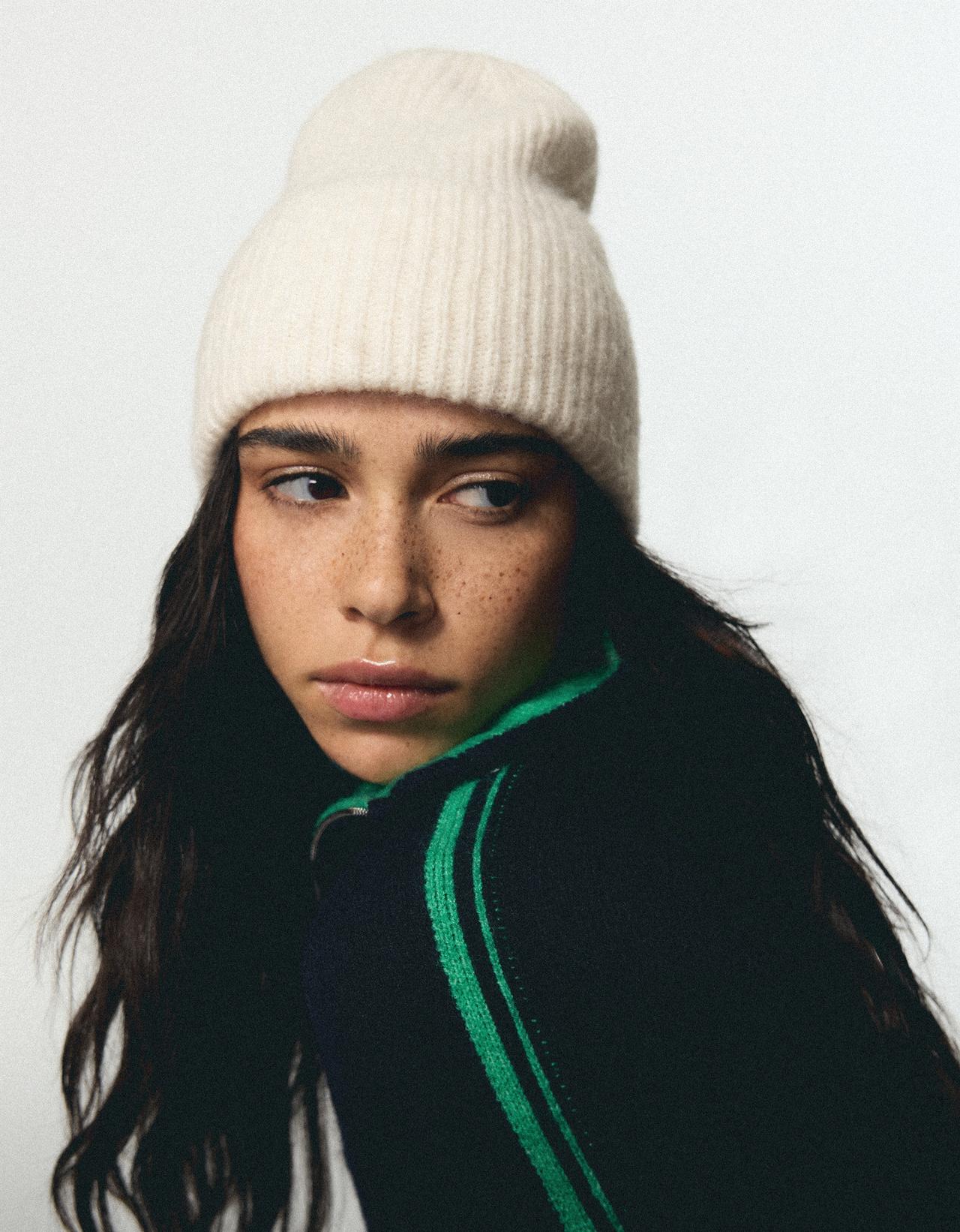 Turn-up knit beanie — Cream