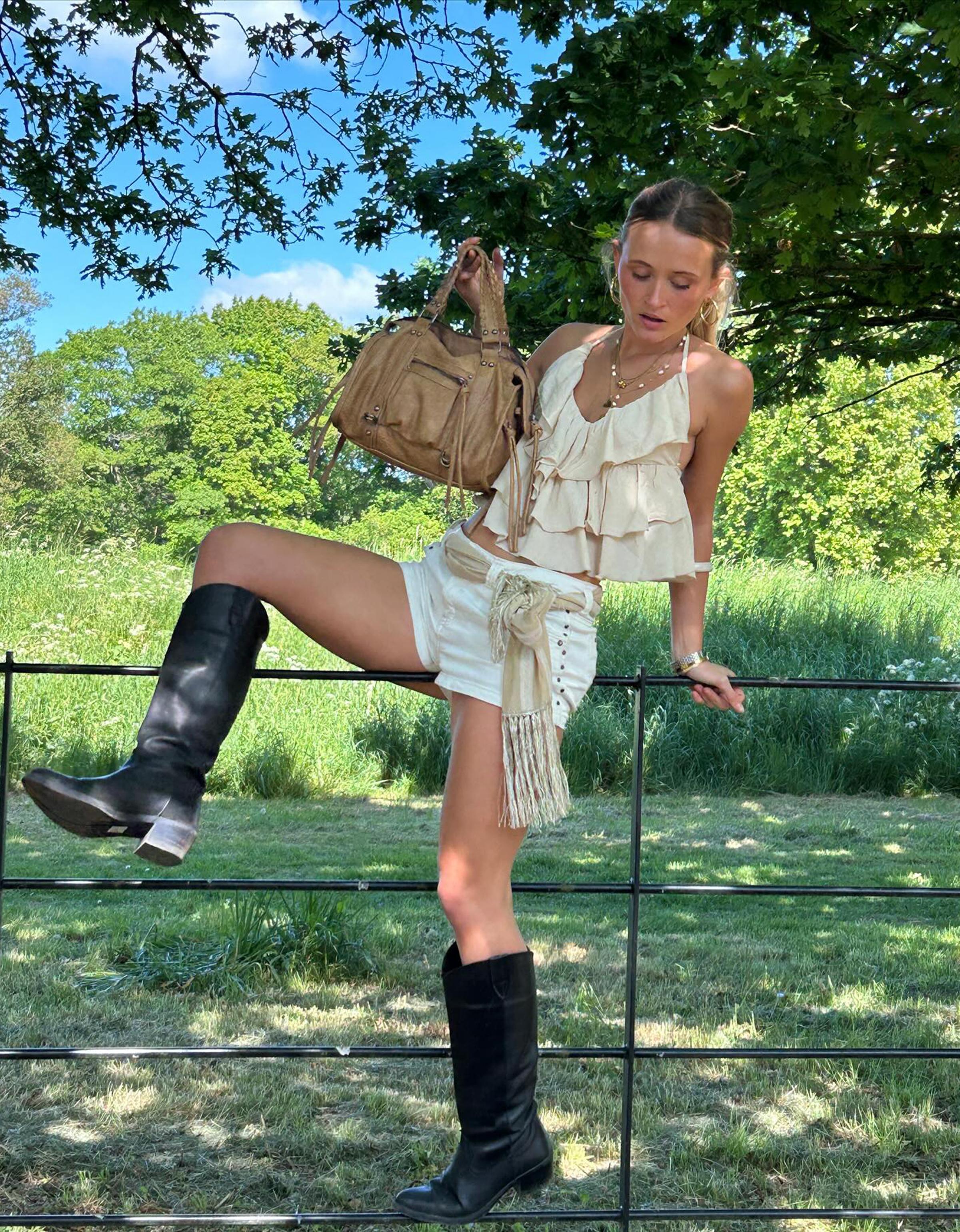 Bershka Bowlingtasche Im Used-Look Mit Streifen Damen Camel