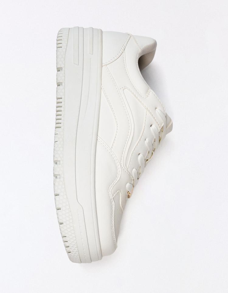 Kalın tabanlı spor ayakkabısı