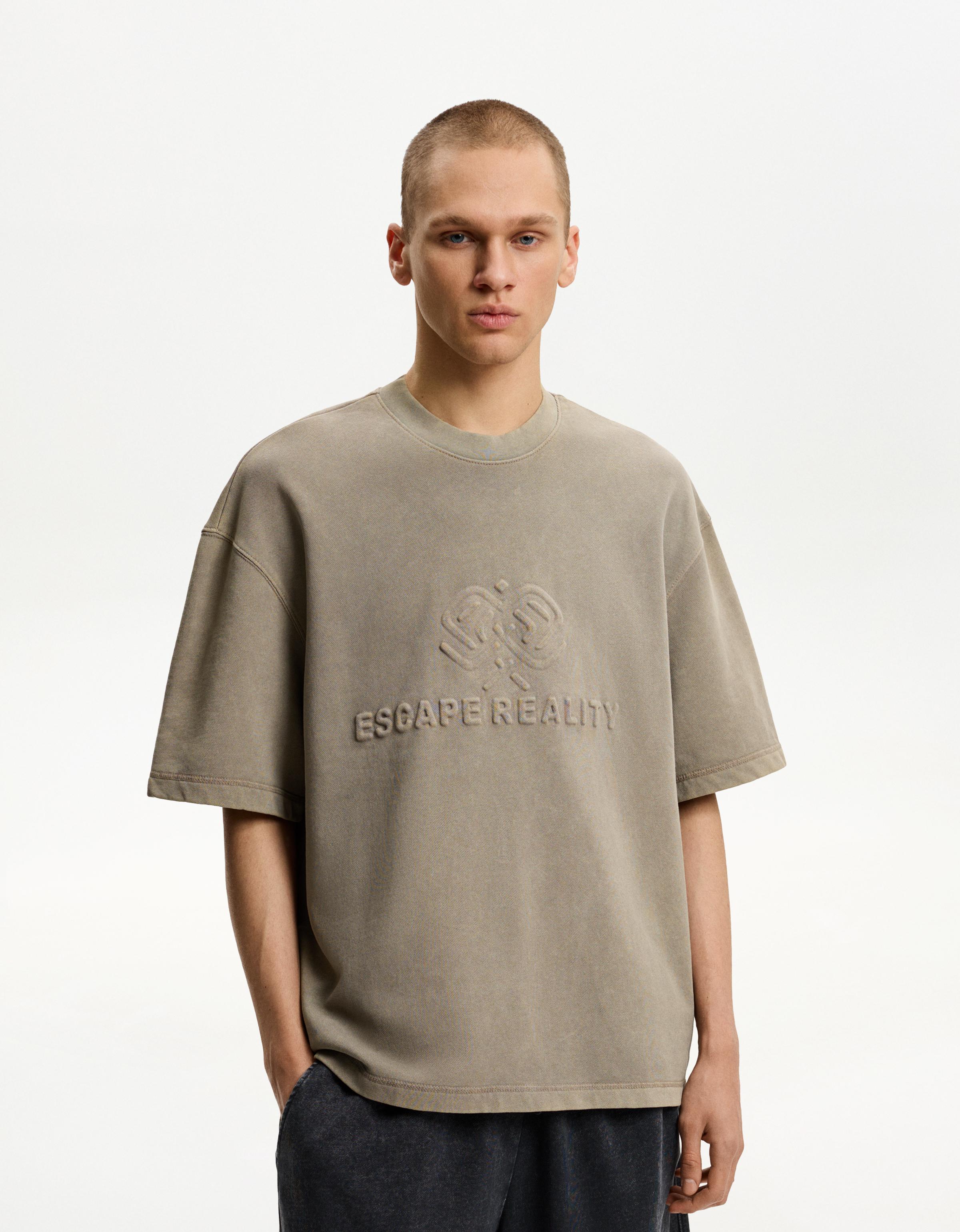 Bershka T-Shirt Aus Plüsch Mit Kurzen Ärmeln Und Stickerei Herren M Camel