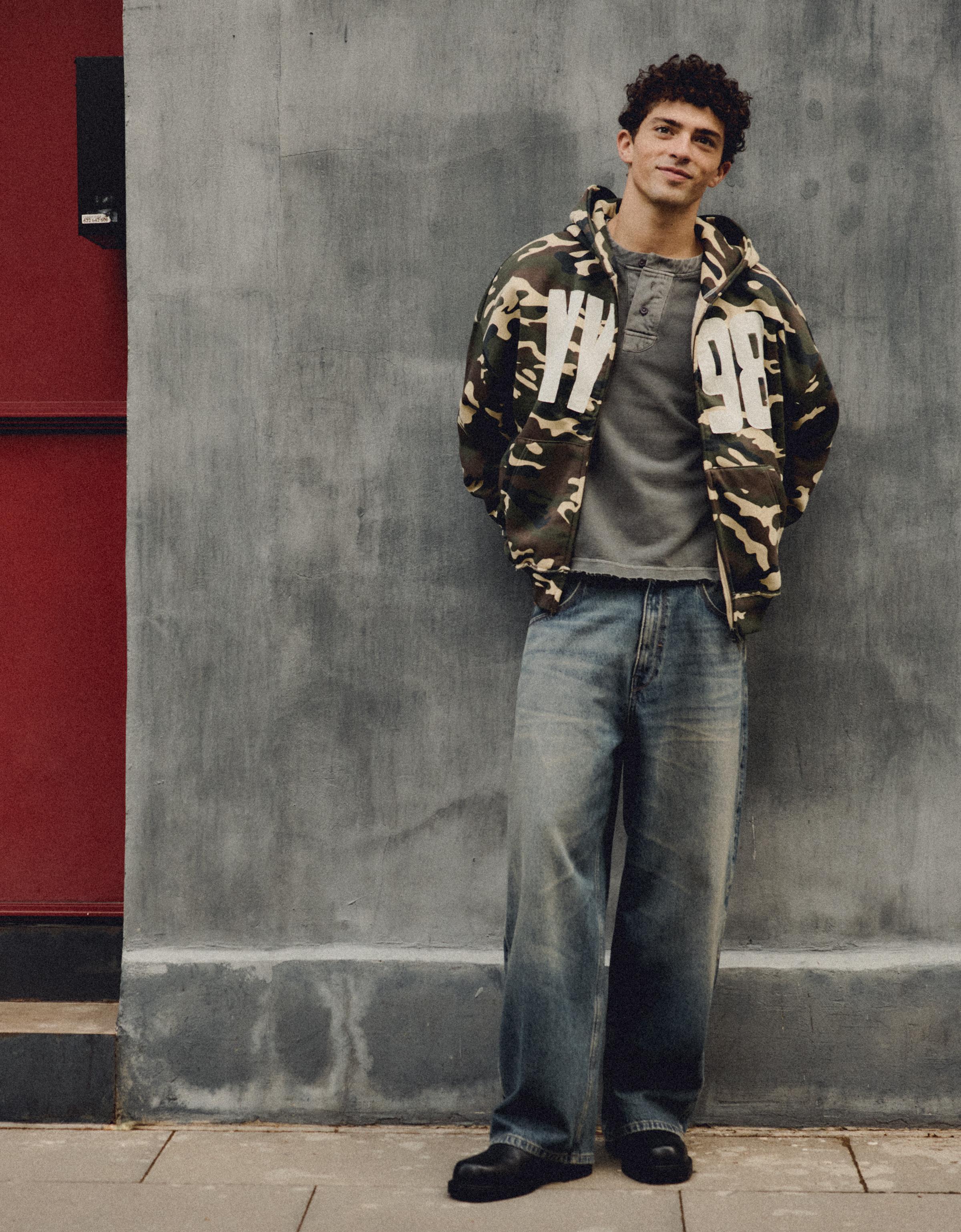 Bershka Fermuarlı kapüşonlu baskılı sweatshirt görsel 5