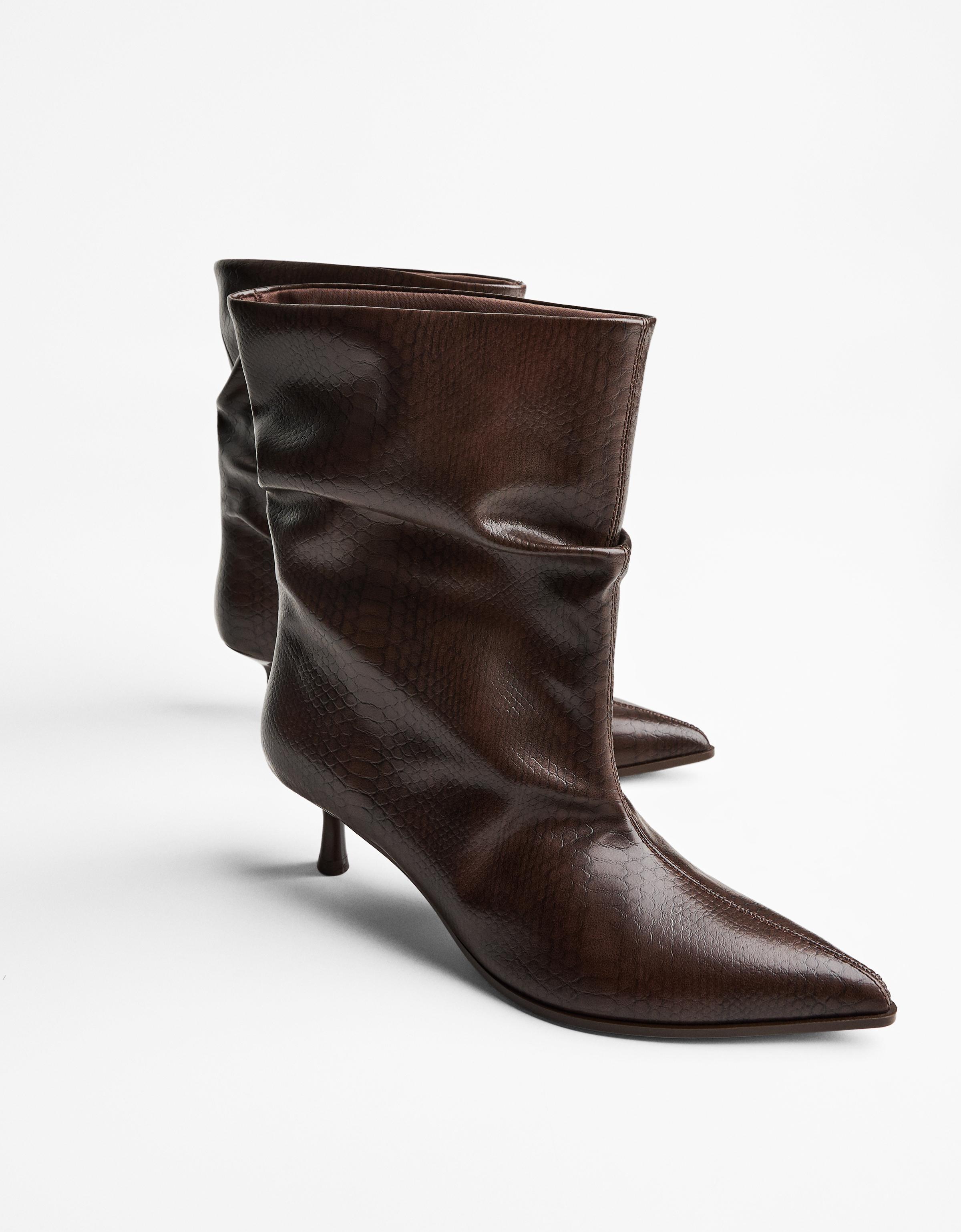 Slouchy kitten heel ankle boots Women Bershka