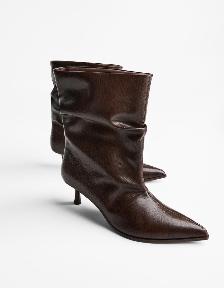 Slouchy kitten heel ankle boots-Brown