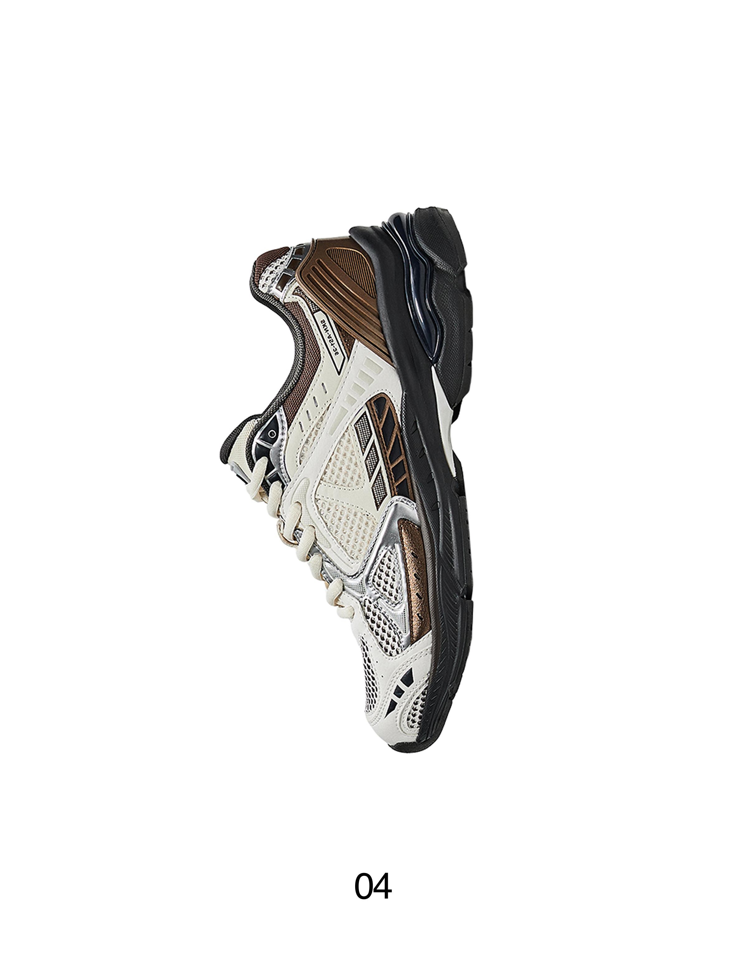 Multi-piece trainers — Multicolored