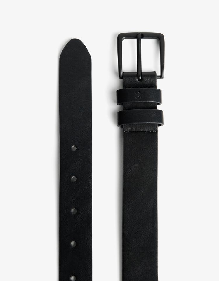 Fine leather effect belt