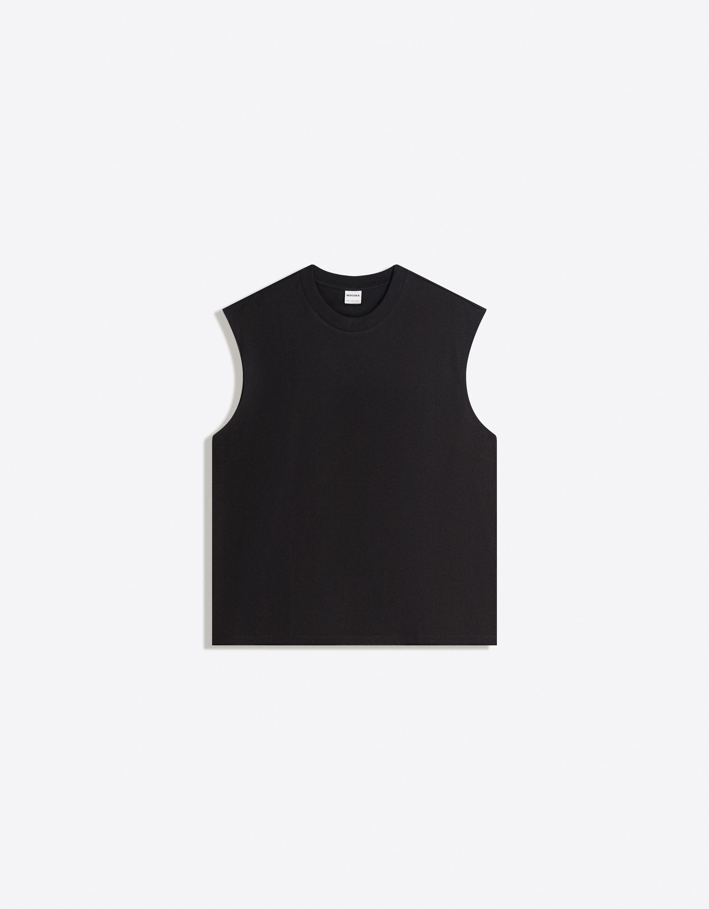 Sleeveless T-shirt — Black