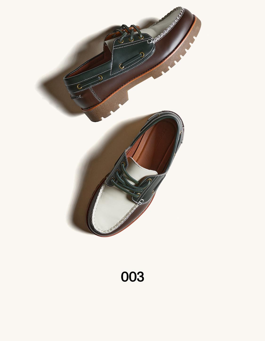 Three-tone moc toe deck shoes
