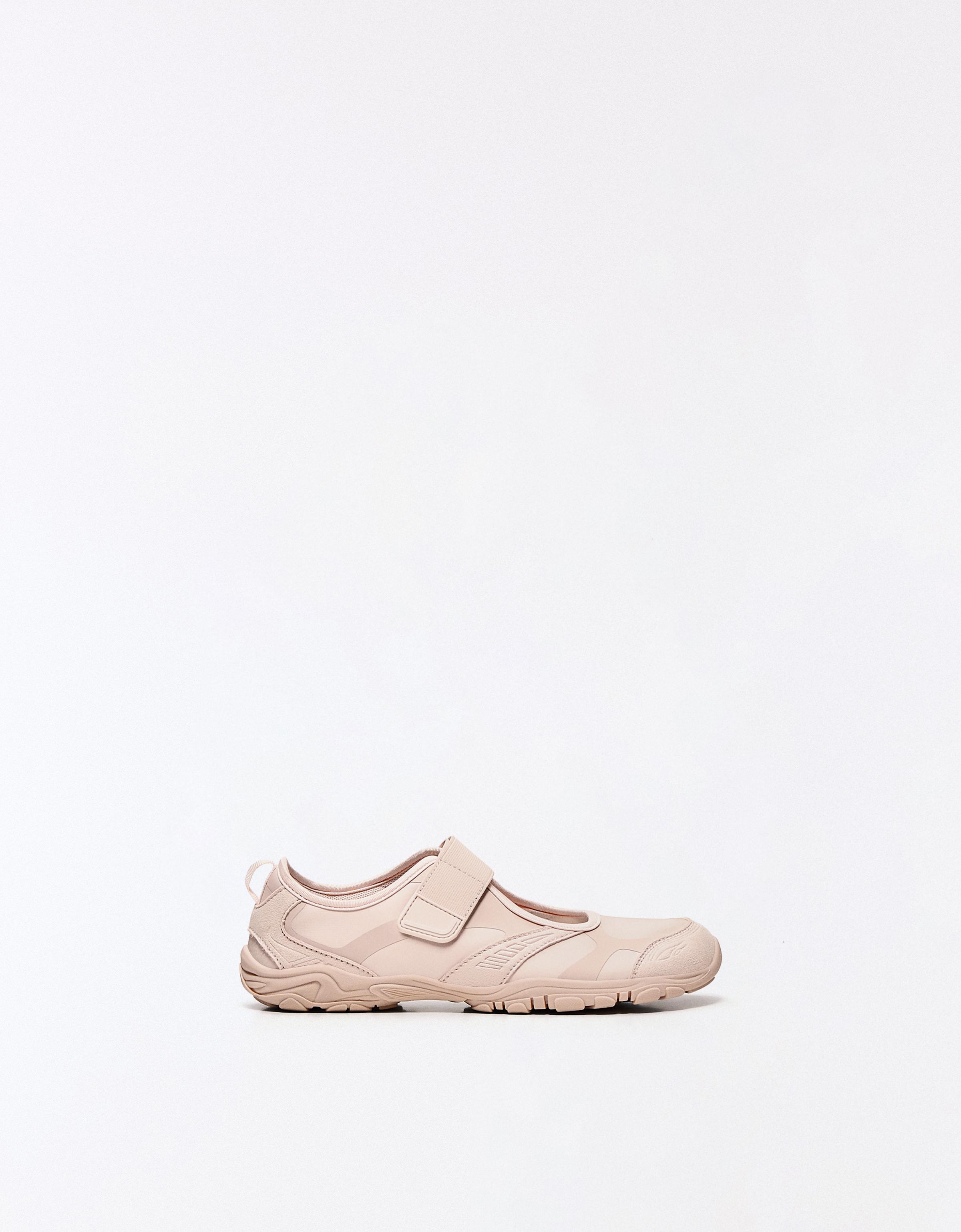 Bershka Balerinki Sportowe Barefoot Kobieta 38 Różowy