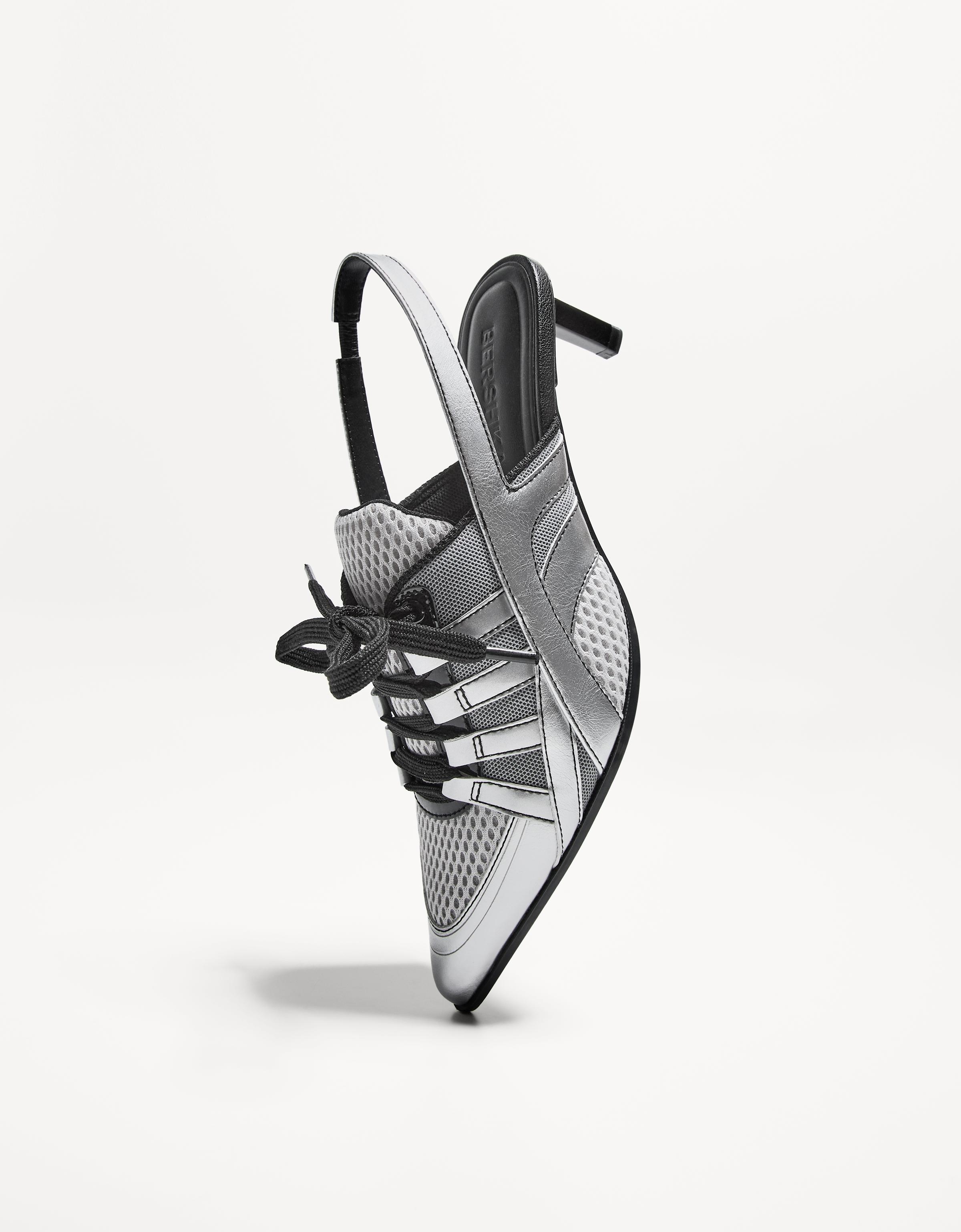 スペイン☆Bershka♪スリングバックハイヒールサッカーシューズ High-heel slingback soccer shoes - Women | Bershka