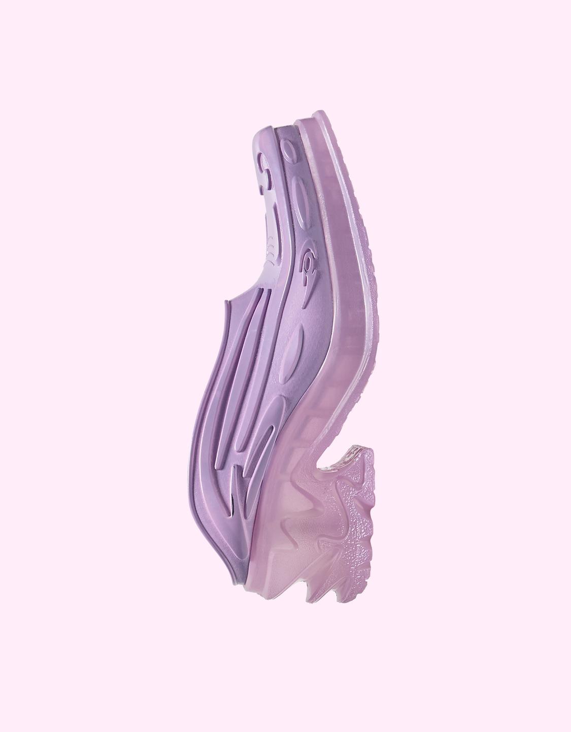 High-heel out of core cowboy clogs