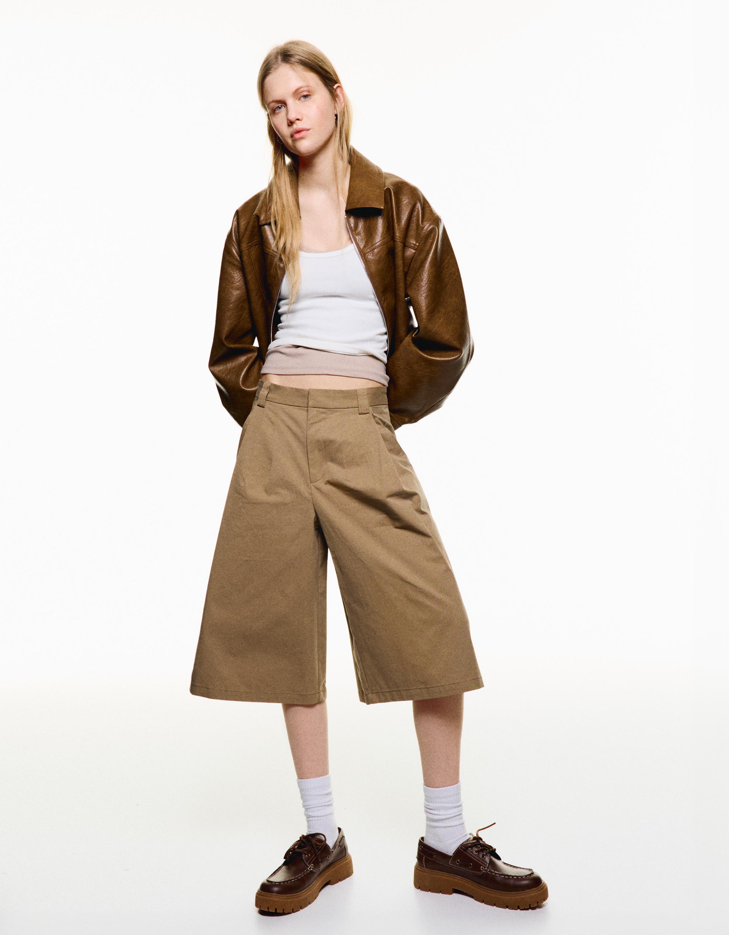 Bershka Weite Bermudas Mit Bundfalten Damen 32 Camel