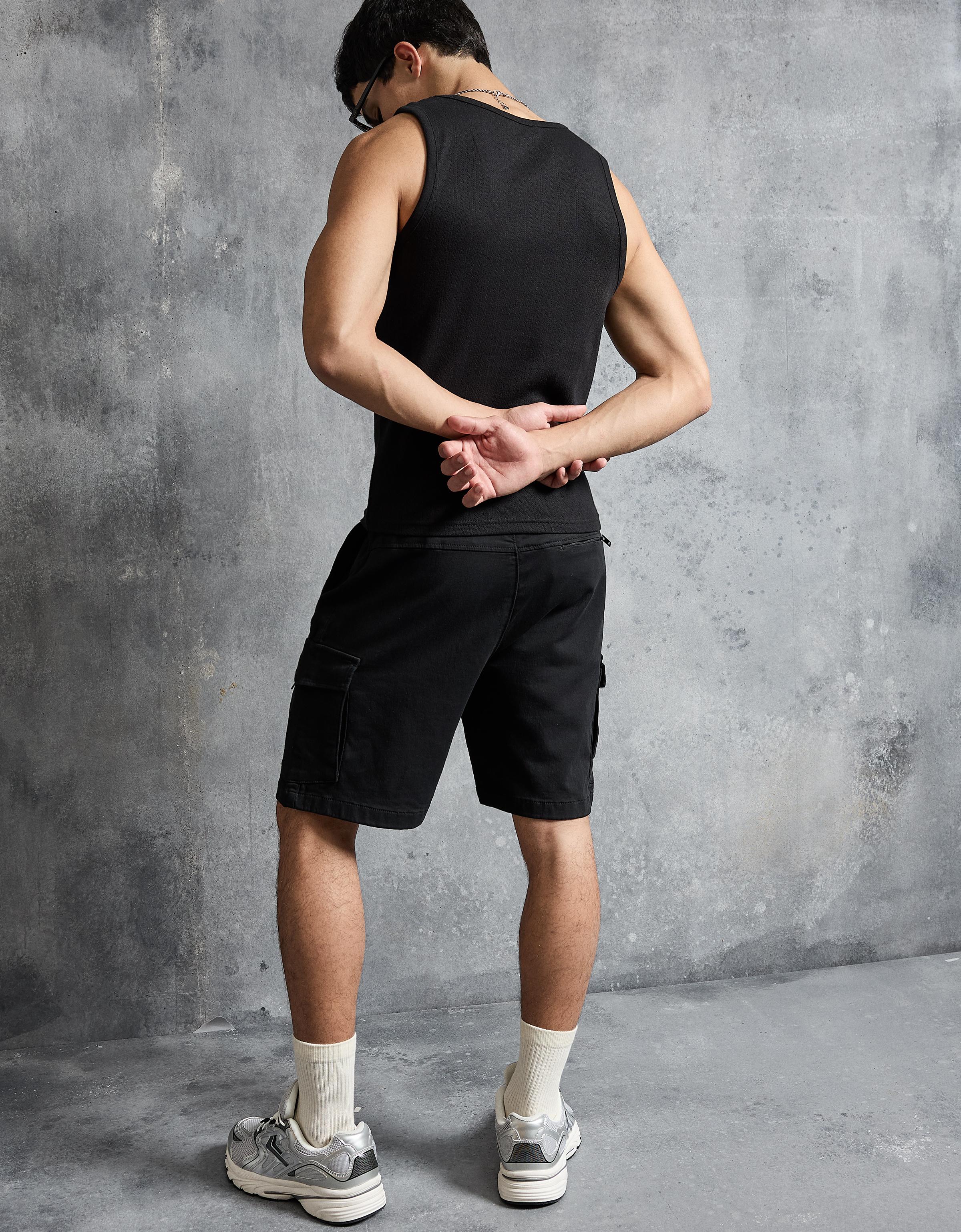 Regular fit cargo Bermuda shorts — Black