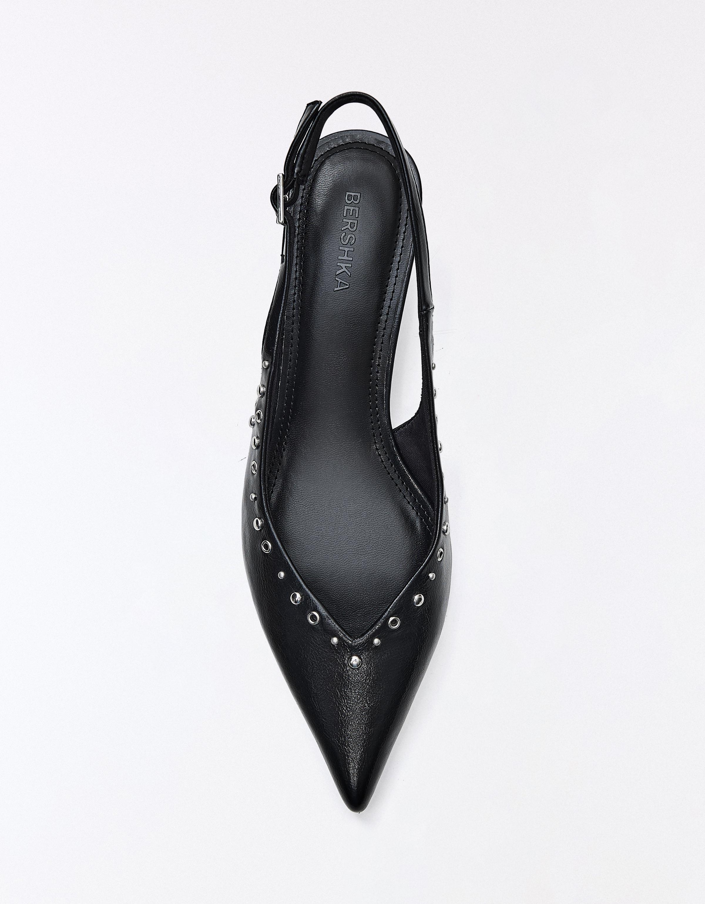 KITTEN HEEL SHOES WITH STUDS — BLACK