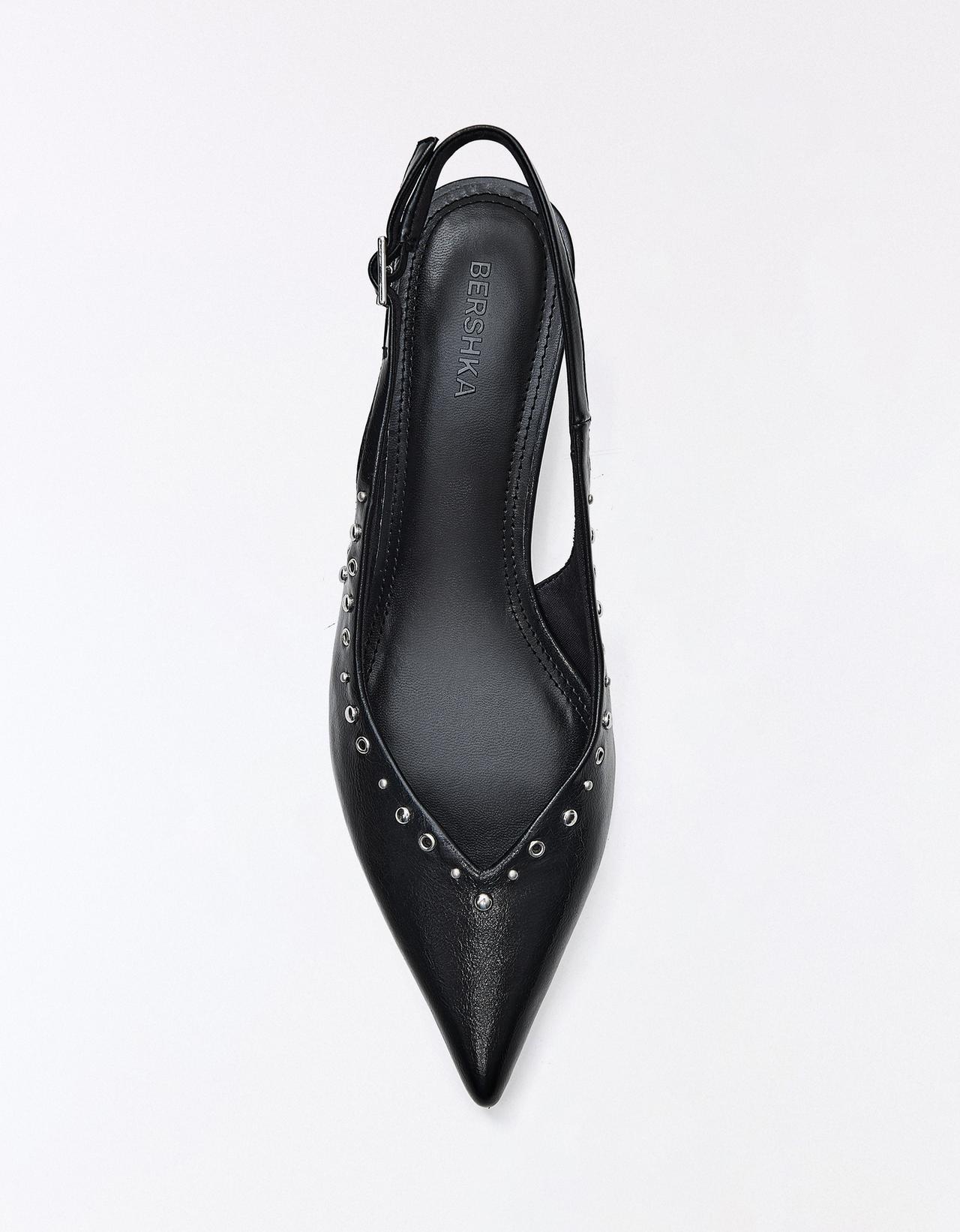 KITTEN HEEL SHOES WITH STUDS — BLACK