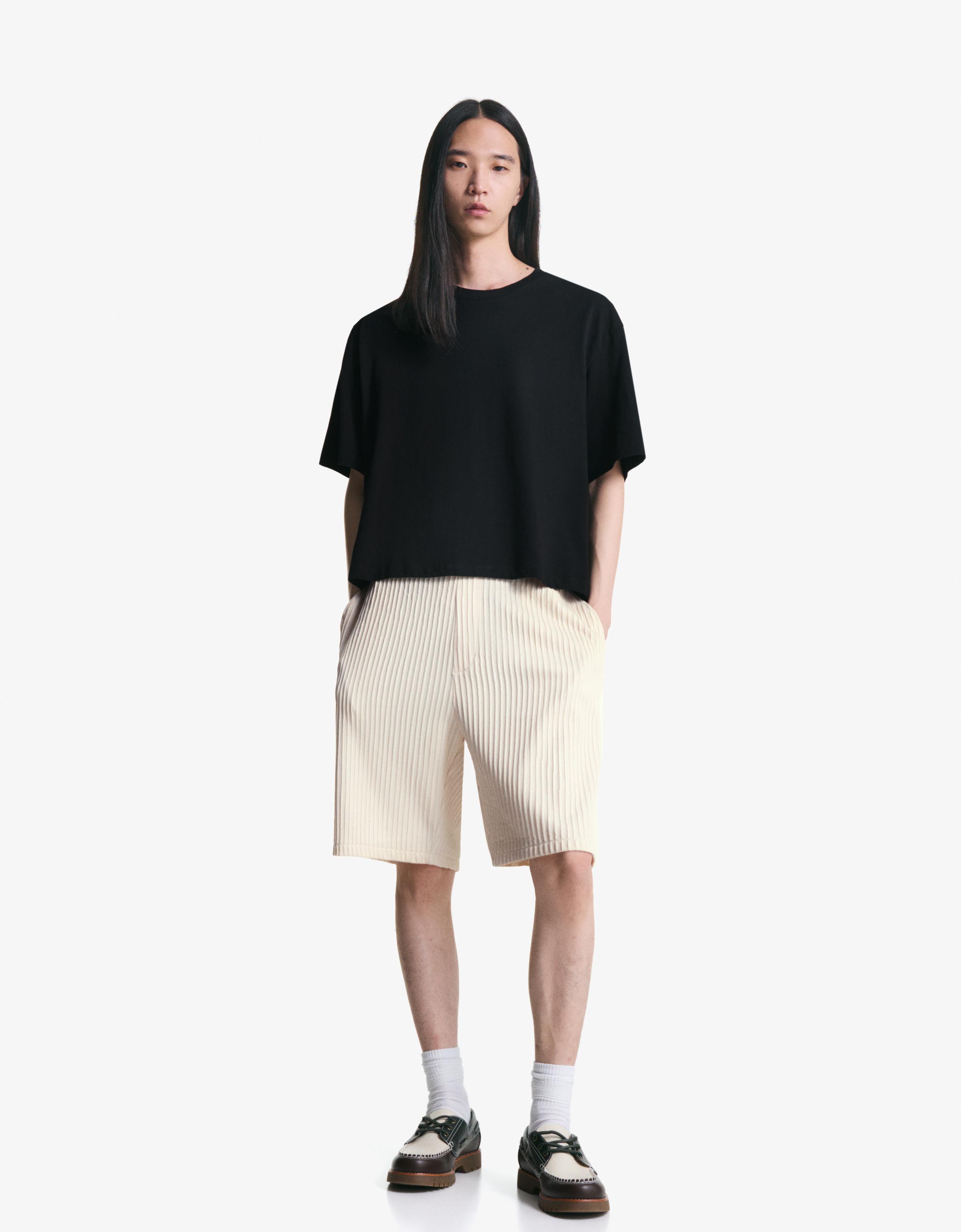 Thumbnail - Bershka Plissee-Skaterbermuda Herren Xs Grbrochenes Weiss