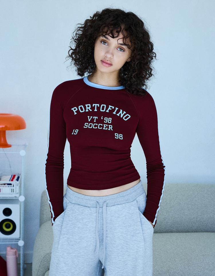 Contrast print long sleeve T-shirt — Burgundy