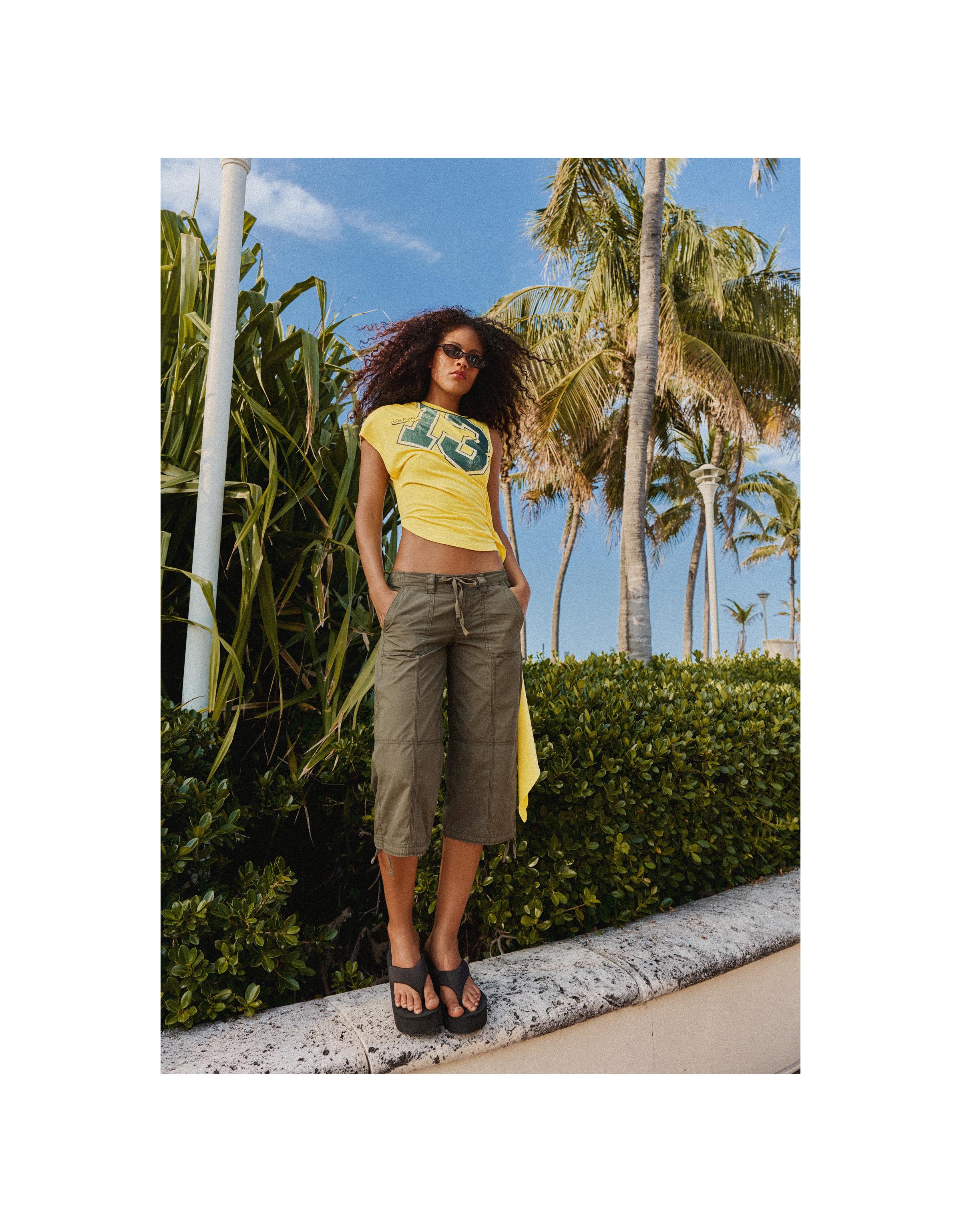 Capris — Khaki