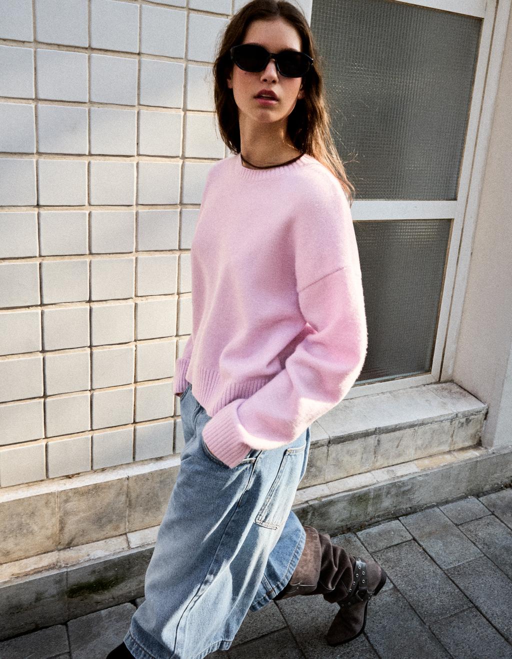 Round neck jumper