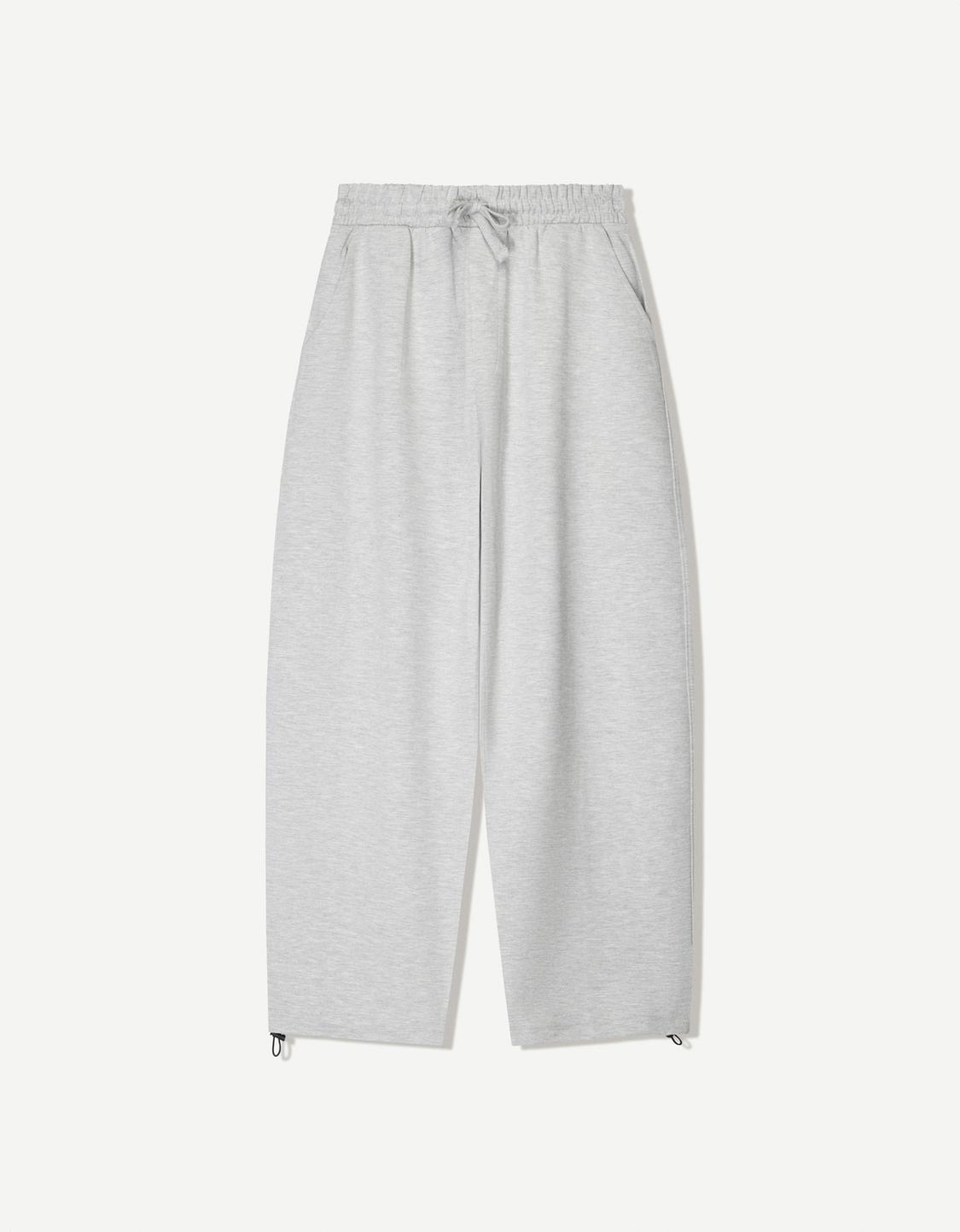 Balloon fit trousers