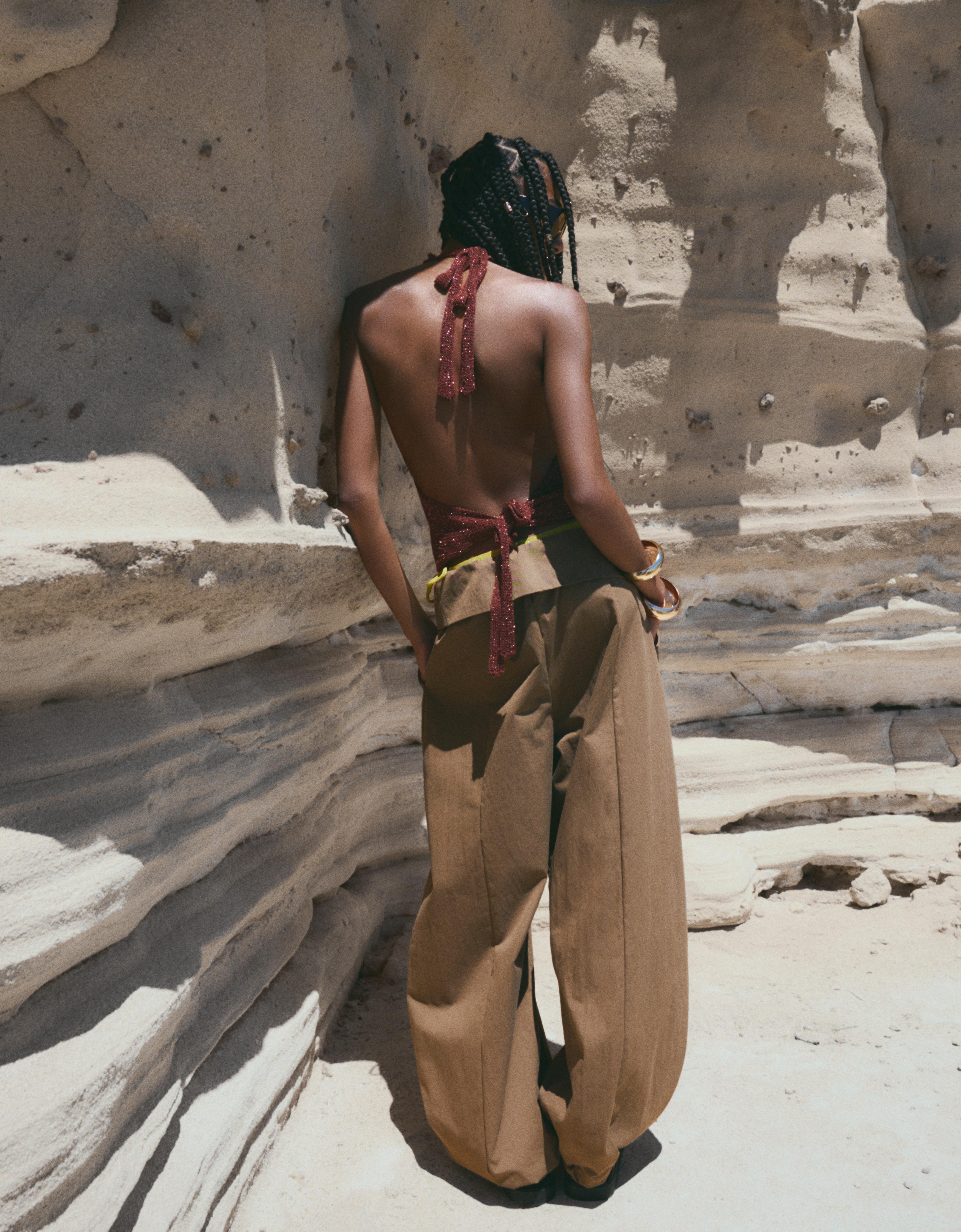 Draped halter top with metallic thread — Brown