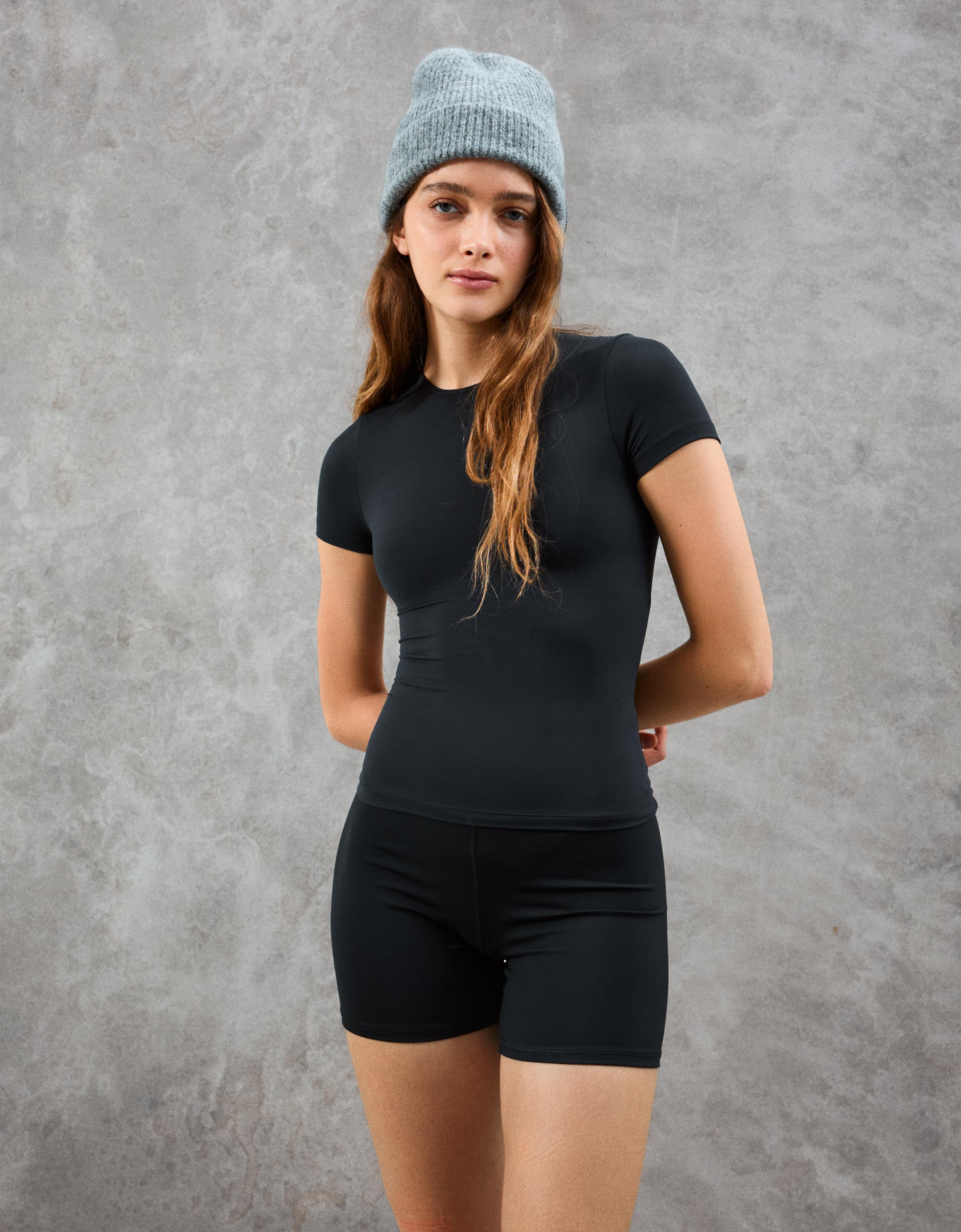 Bershka Quick-Dry & Atmungsaktives T-Shirt Mit Kurzen Ärmeln Damen Xl Schwarz