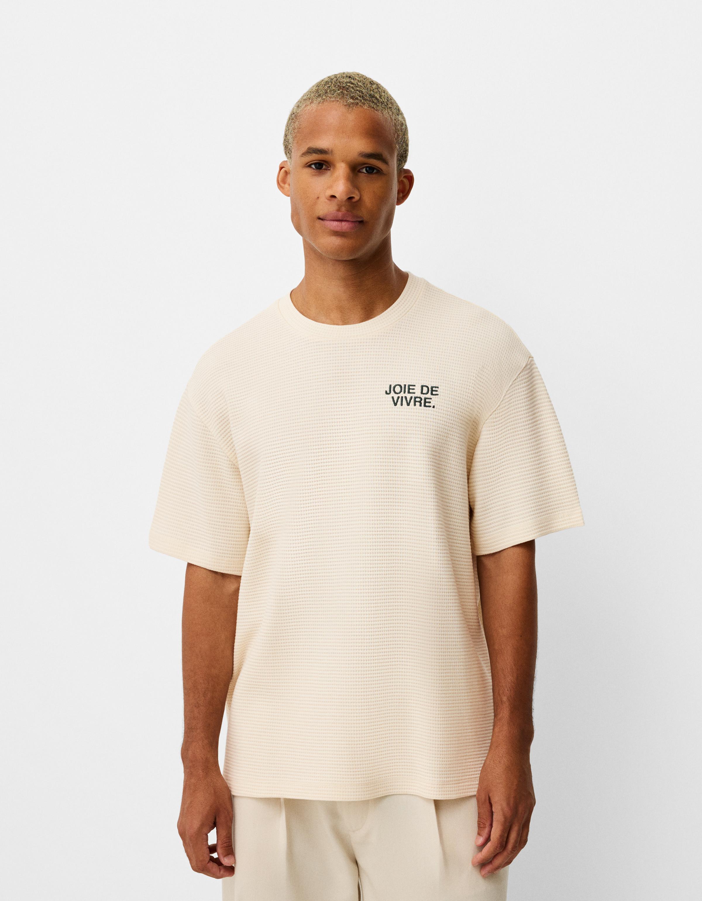 Bershka T-Shirt Aus Waffelgewebe Im Boxy Fit Mit Kurzen Ärmeln Und Print Herren Xl Grbrochenes Weiss