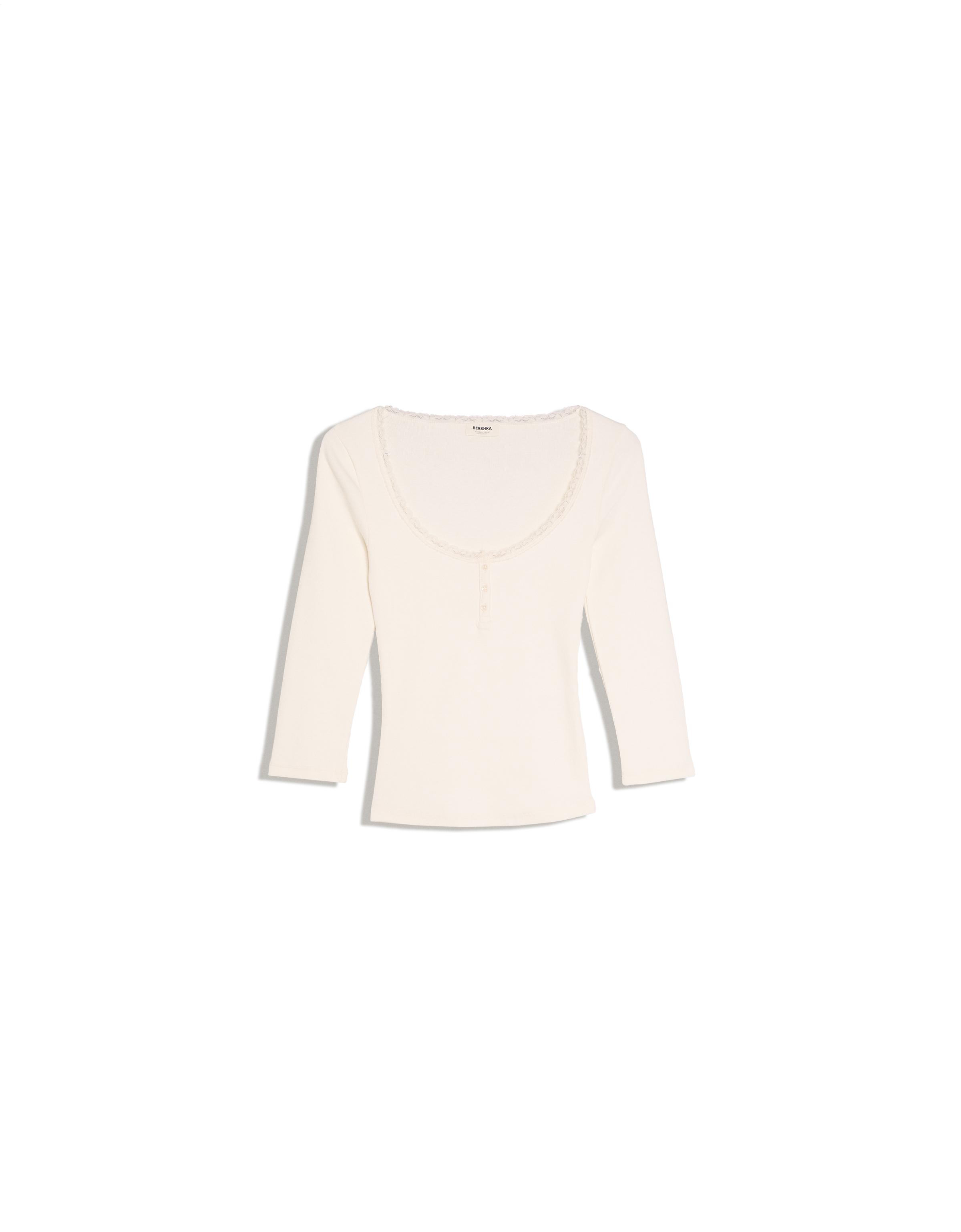 Lace V-neck long sleeve T-shirt — Off white