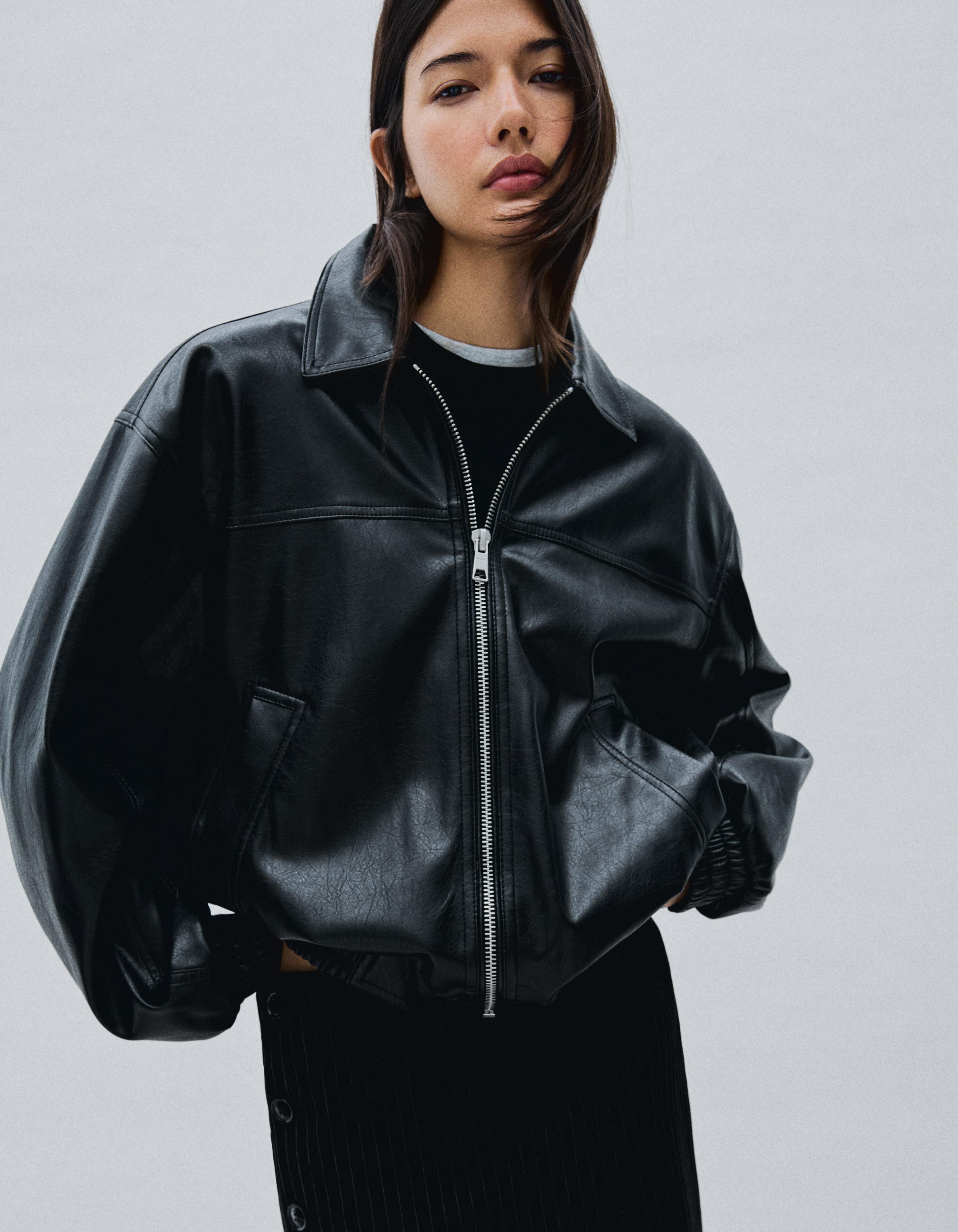 Bershka Cazadora Efecto Piel Mujer Negro