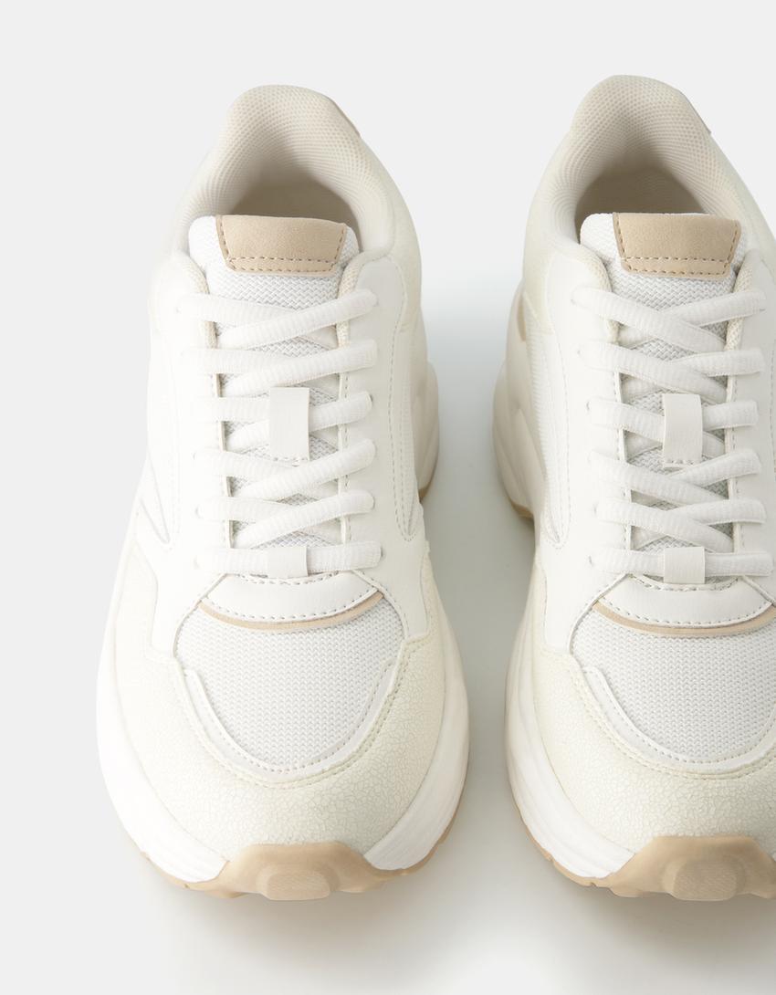 حذاء رياضي بتفاصيل نسيج شبكي-أبيض