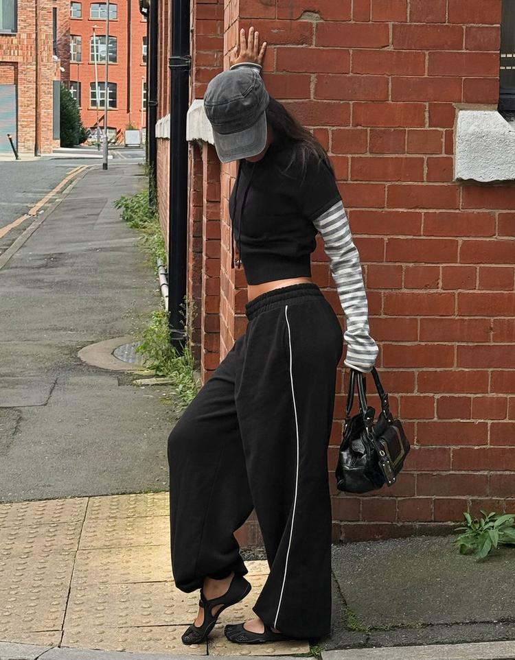 Dancer plush joggers — Black