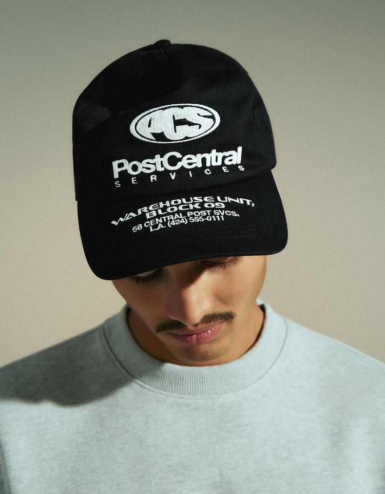 Embroidered cap — Black