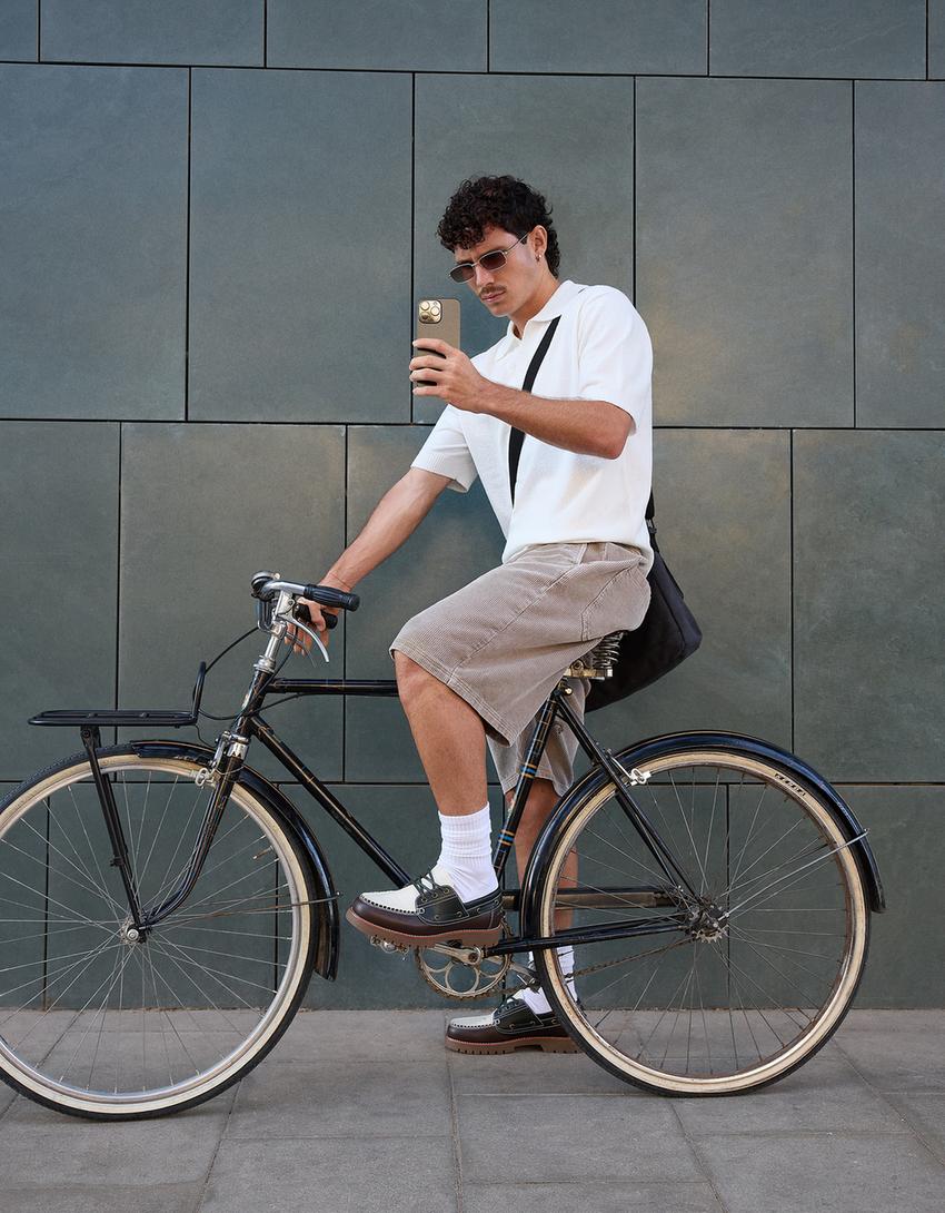 Bag with front pockets-Black