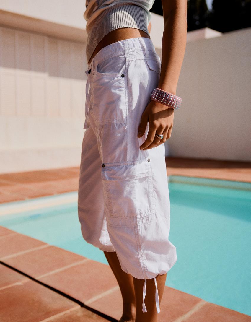 Spodnie capri z kieszeniami-Biały