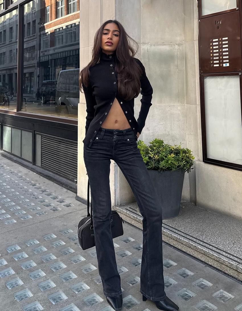 Boot-cut jeans with flaps-Black