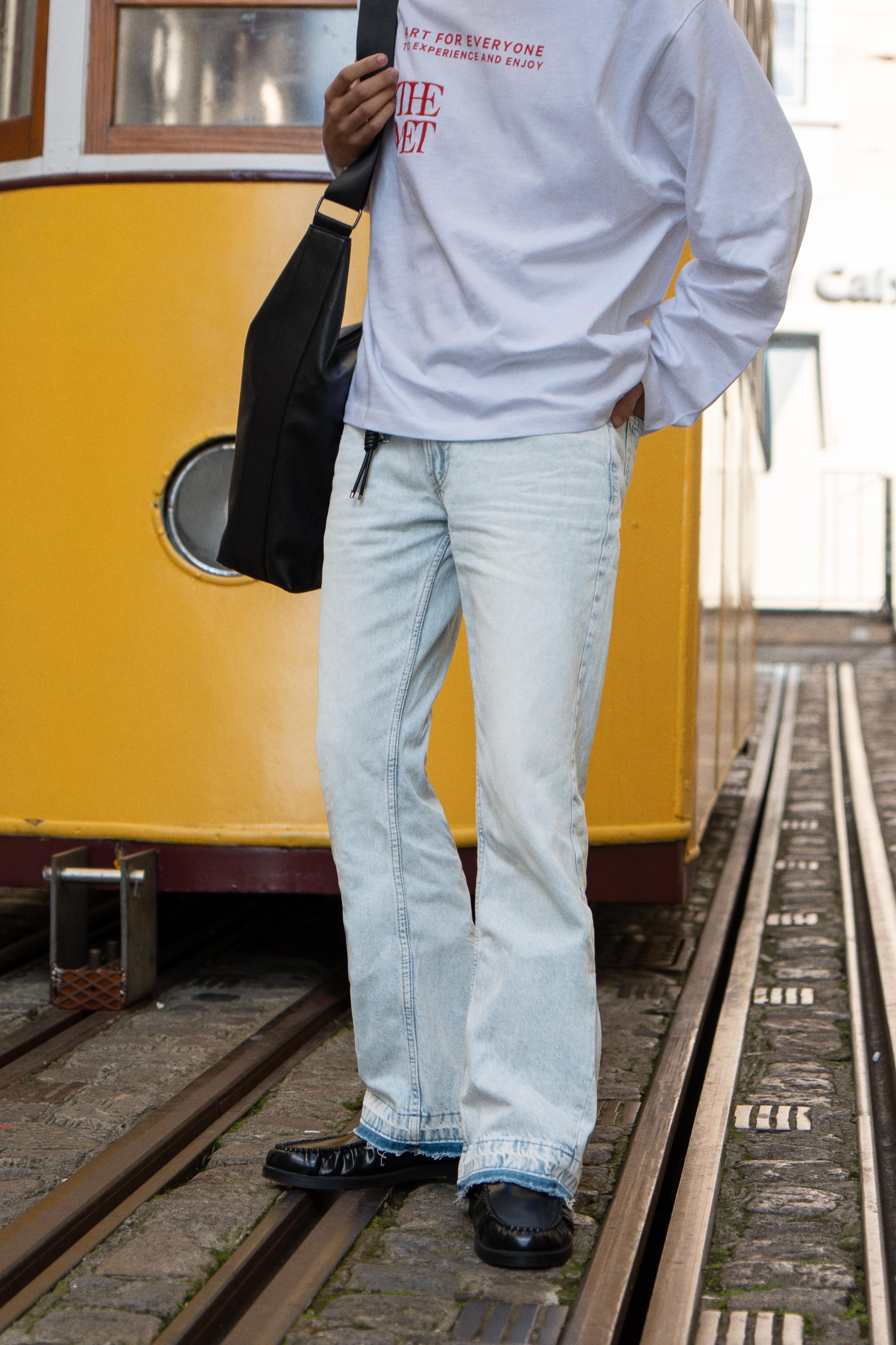 Straight-fit flared jeans — Light blue