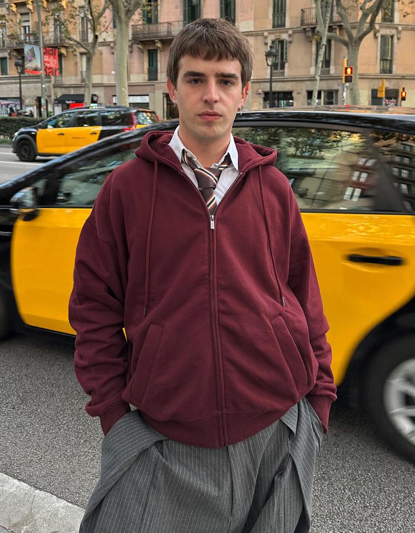 Sweatshirt com fecho de correr e capuz-Grená