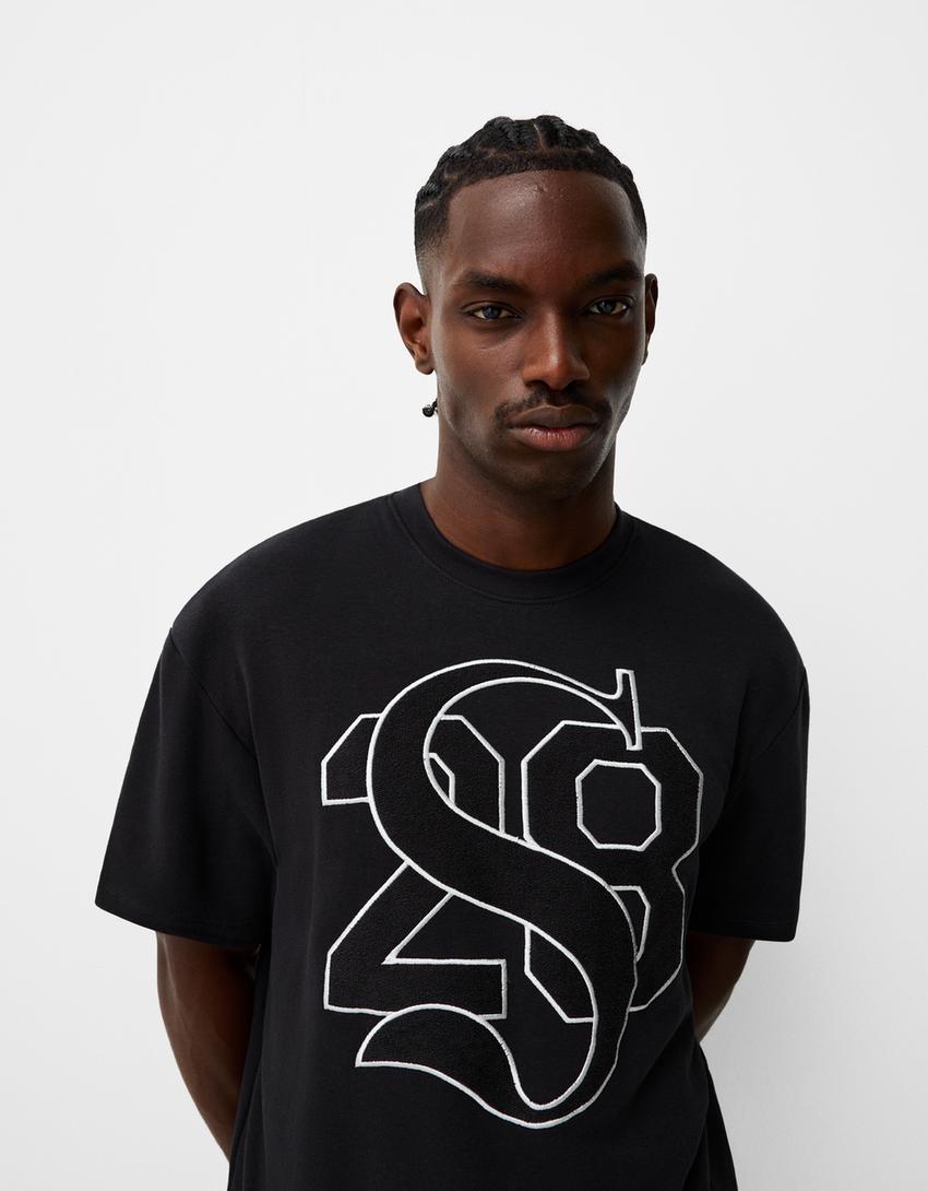 T-shirt de manga curta de felpa-Preto-2