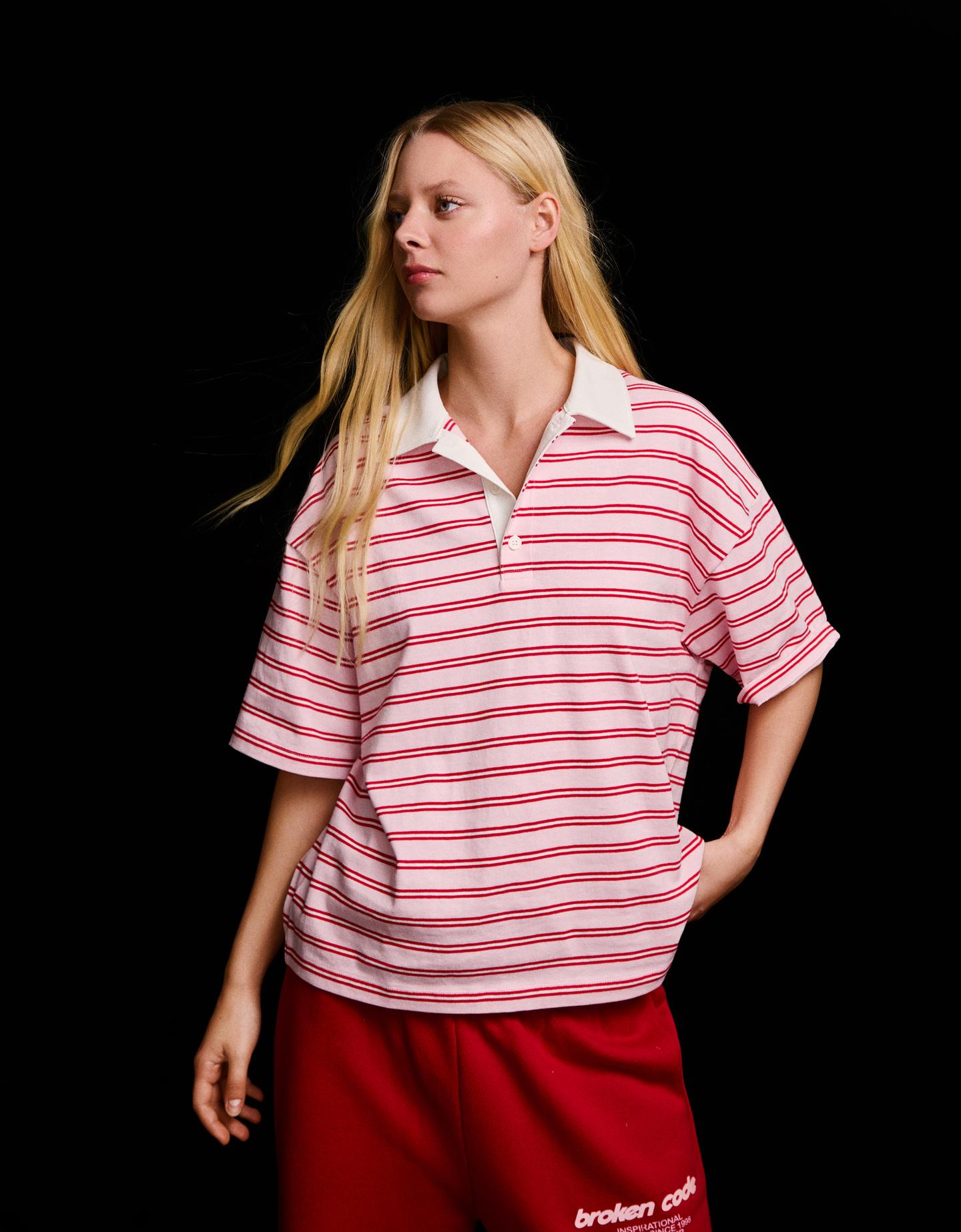 Bershka koszulka polo z krótkim rękawem różowy
