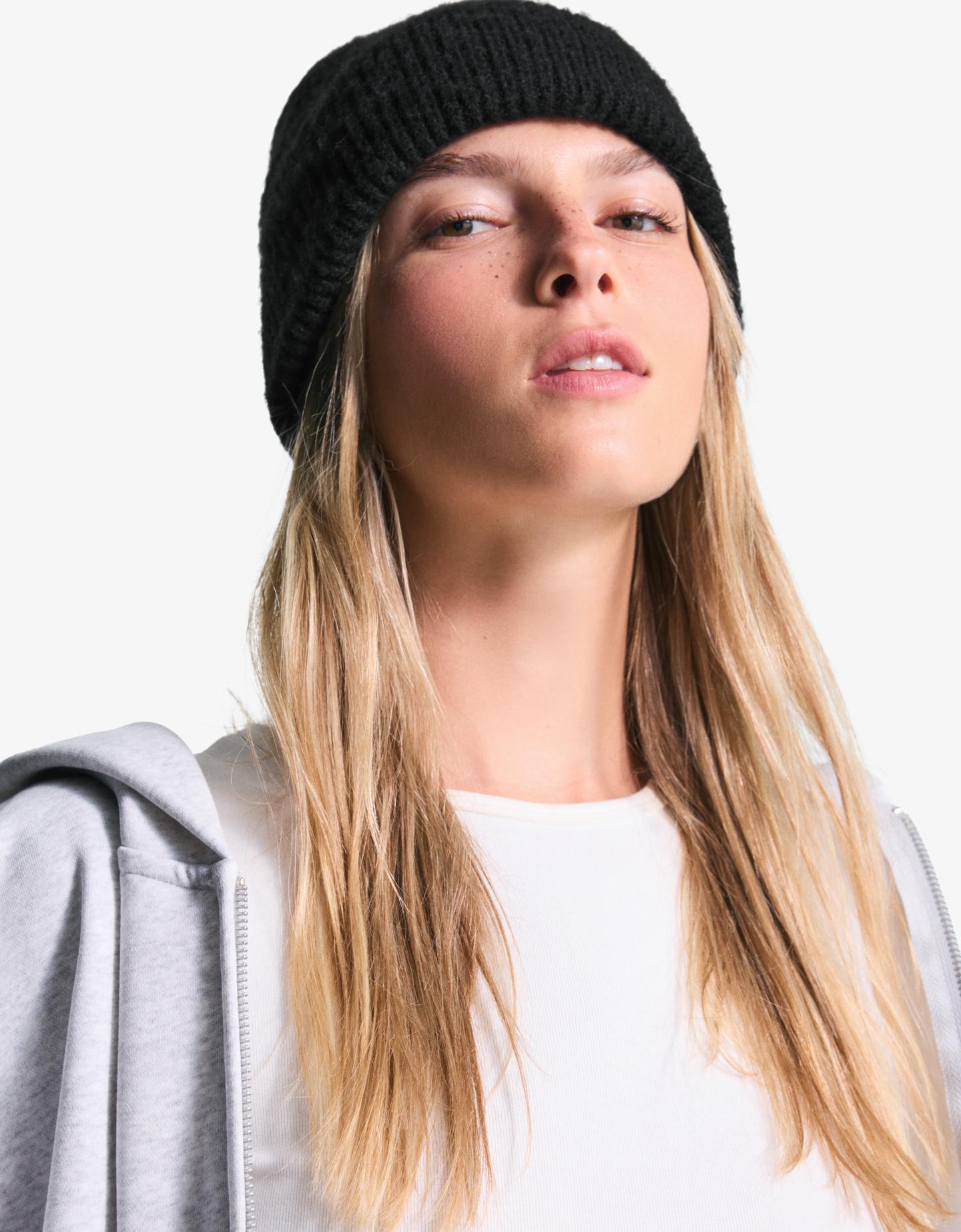Bershka Beanie Básico Mujer Negro