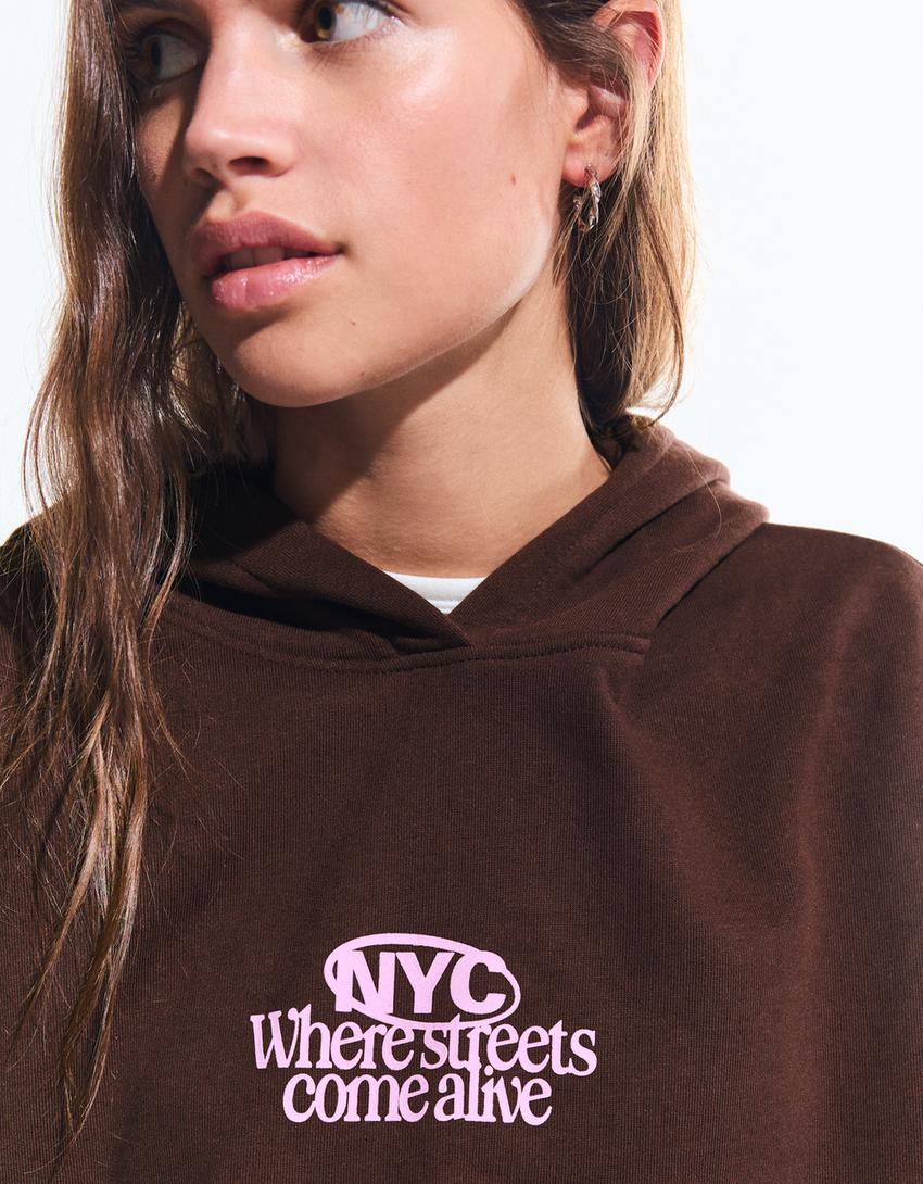 Hoodie mit Print-Braun