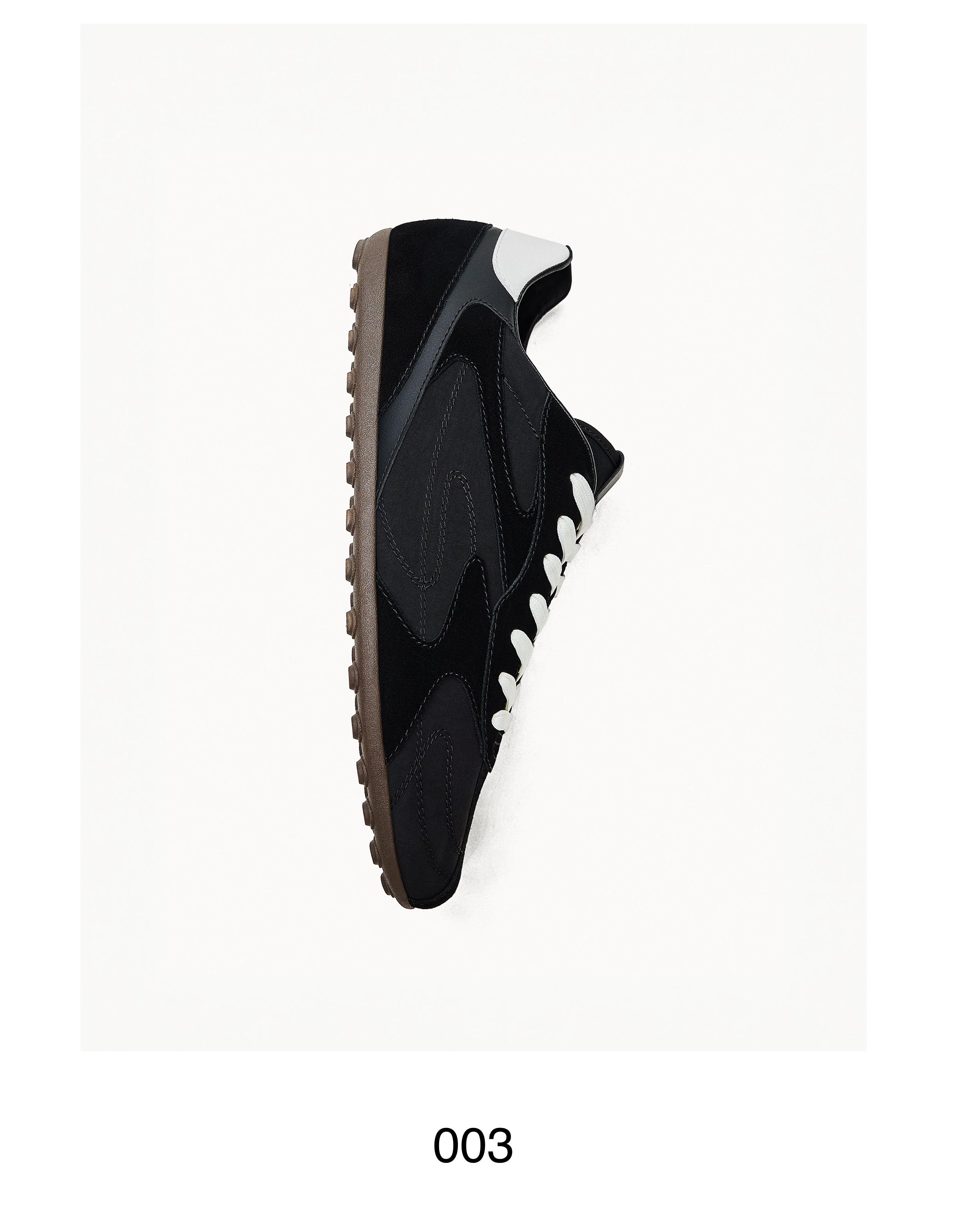 SLIM RETRO TRAINERS — BLACK