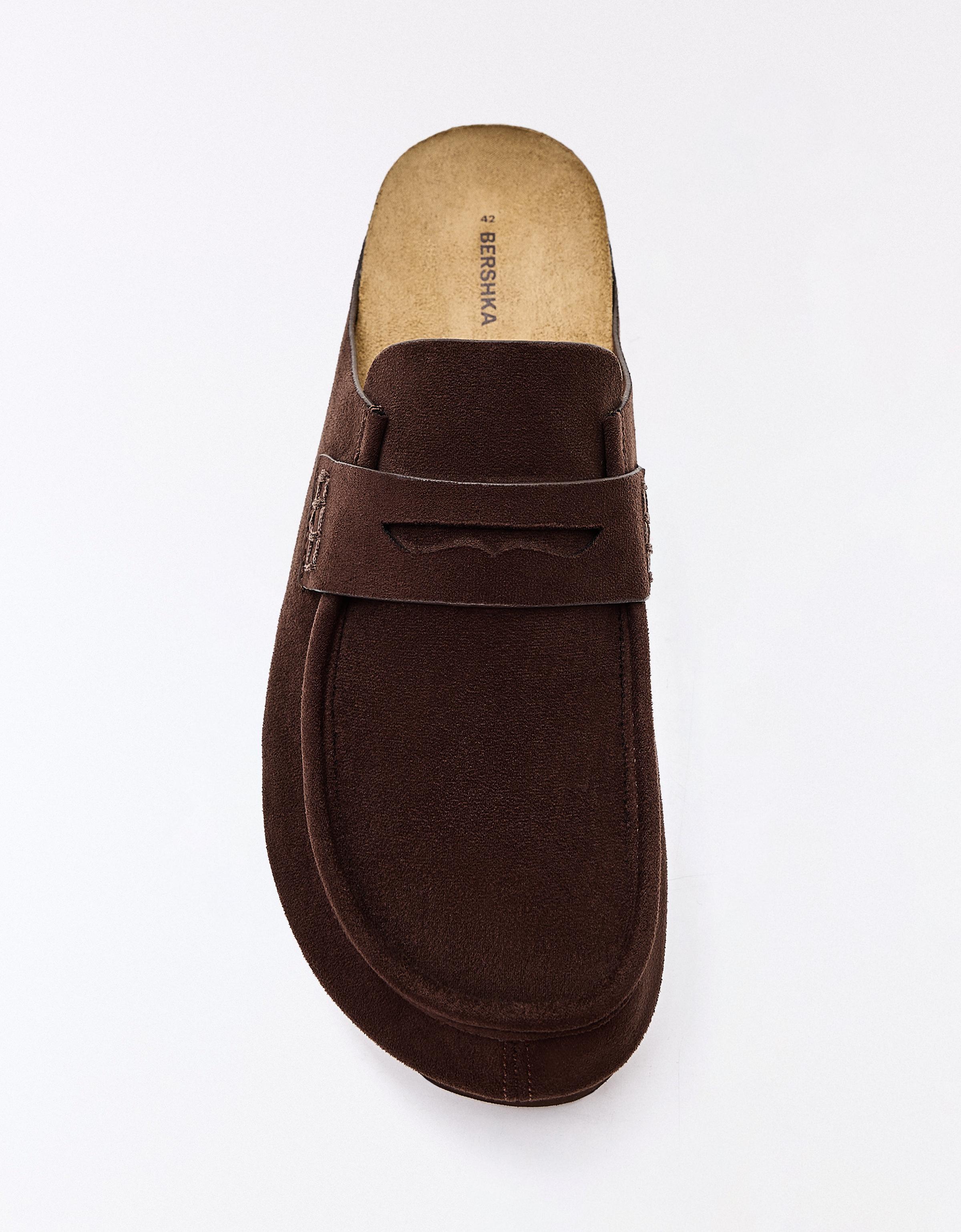 Mule clogs with mask detail — Brown