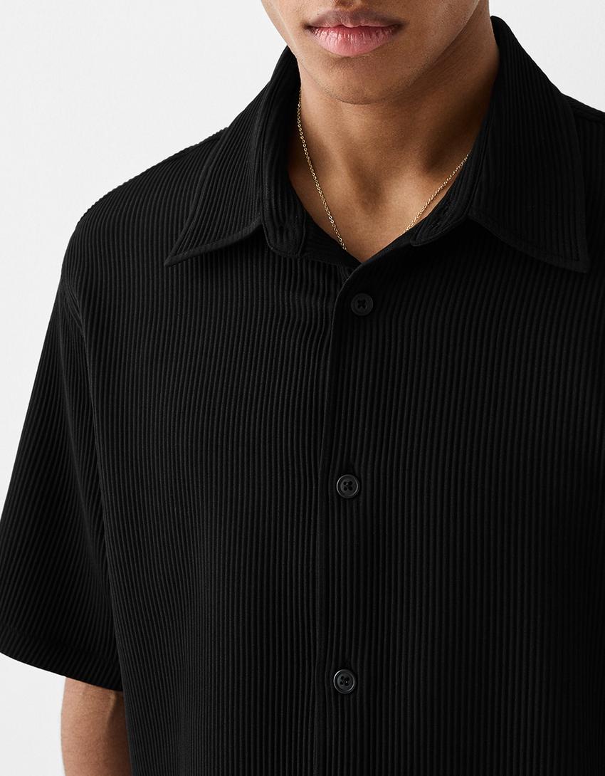 Pleated short sleeve shirt-Black-2