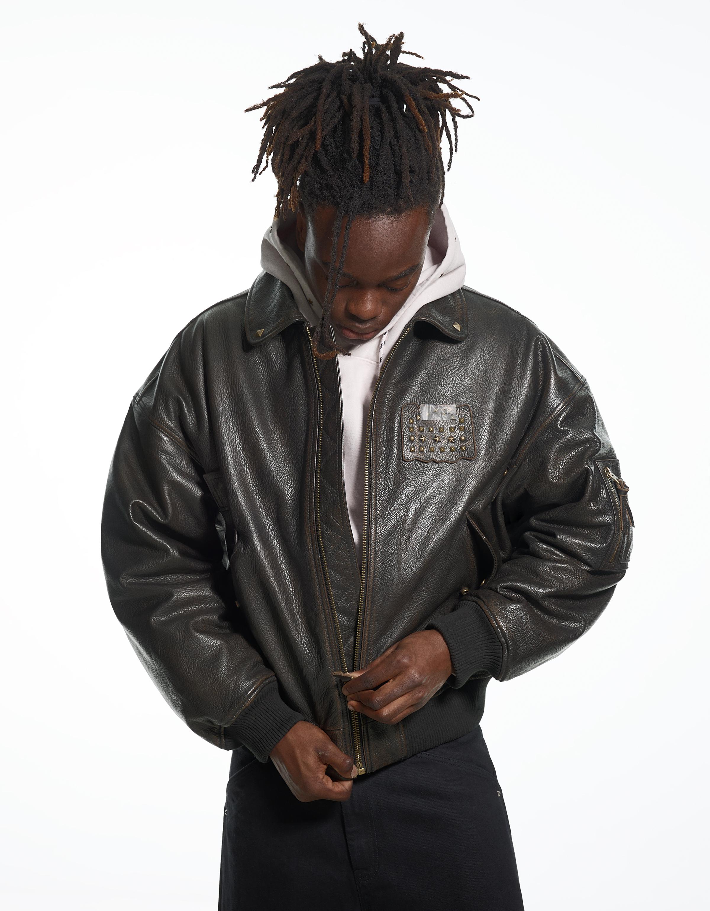 Bershka Skórzana Kurtka Bomber Aries X Bershka Mężczyzna Brązowy